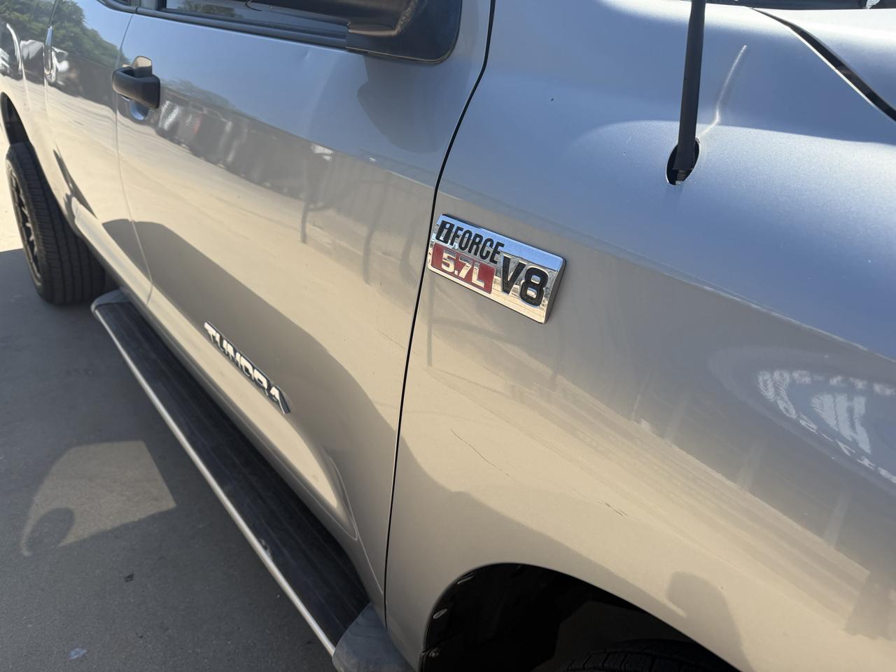 Toyota Tundra Tundra-Grade 5.7L FFV Double Cab 4WD 2010