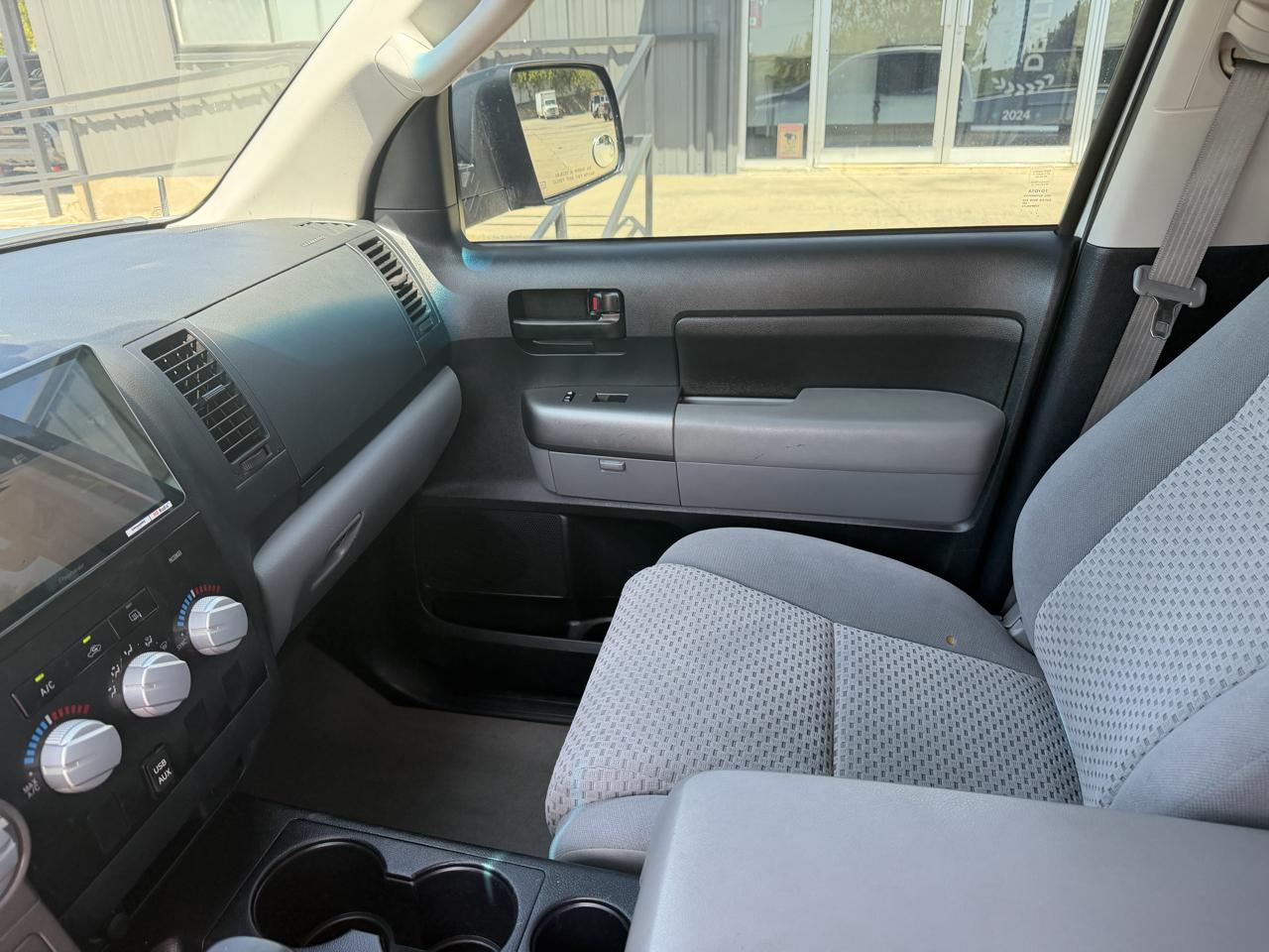 Toyota Tundra Tundra-Grade 5.7L FFV Double Cab 4WD 2010