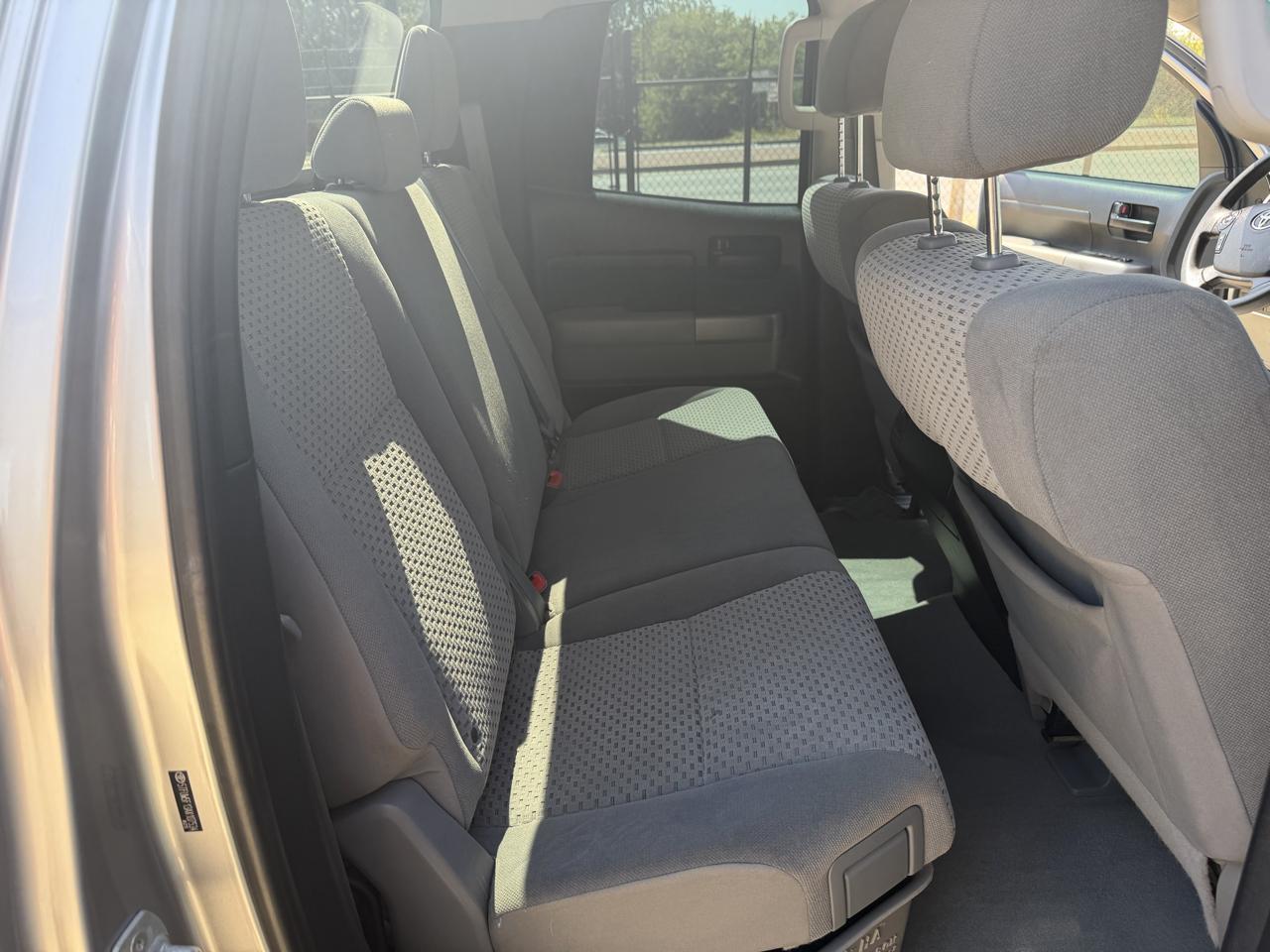 Toyota Tundra Tundra-Grade 5.7L FFV Double Cab 4WD 2010