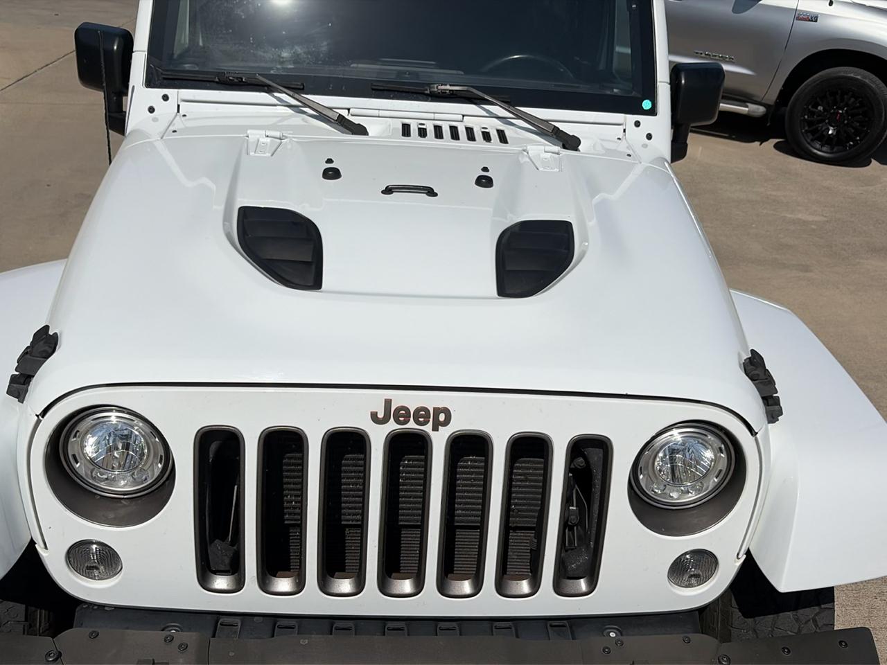 Jeep Wrangler Unlimited Sahara 4WD 2017