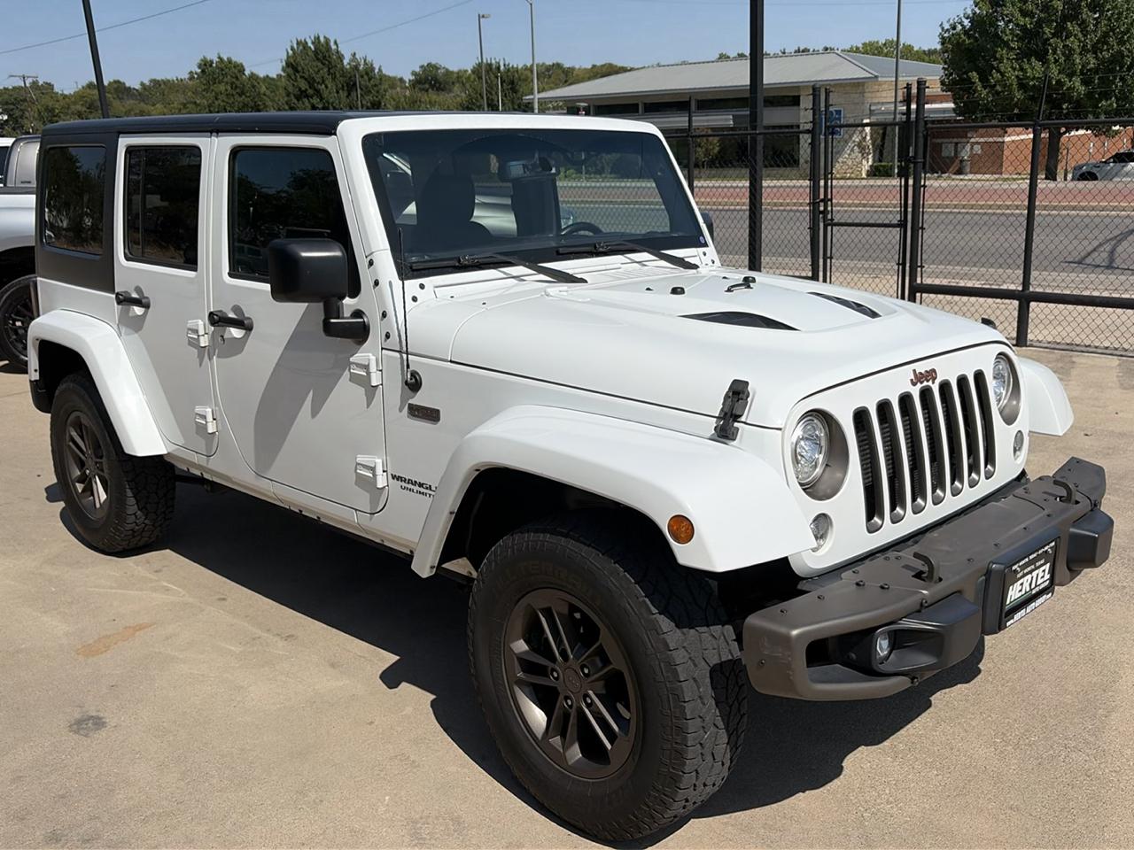Jeep Wrangler Unlimited Sahara 4WD 2017