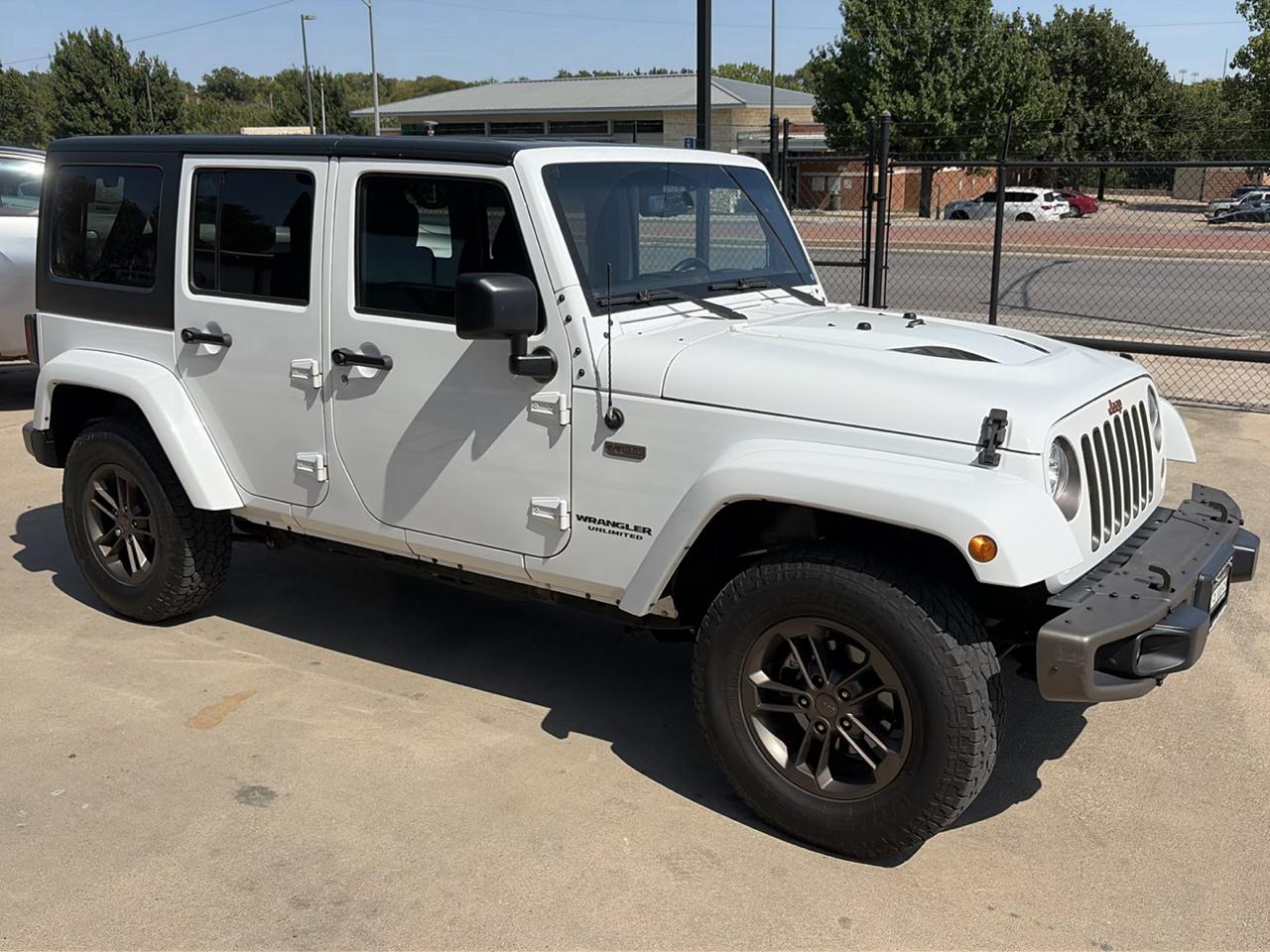 Jeep Wrangler Unlimited Sahara 4WD 2017