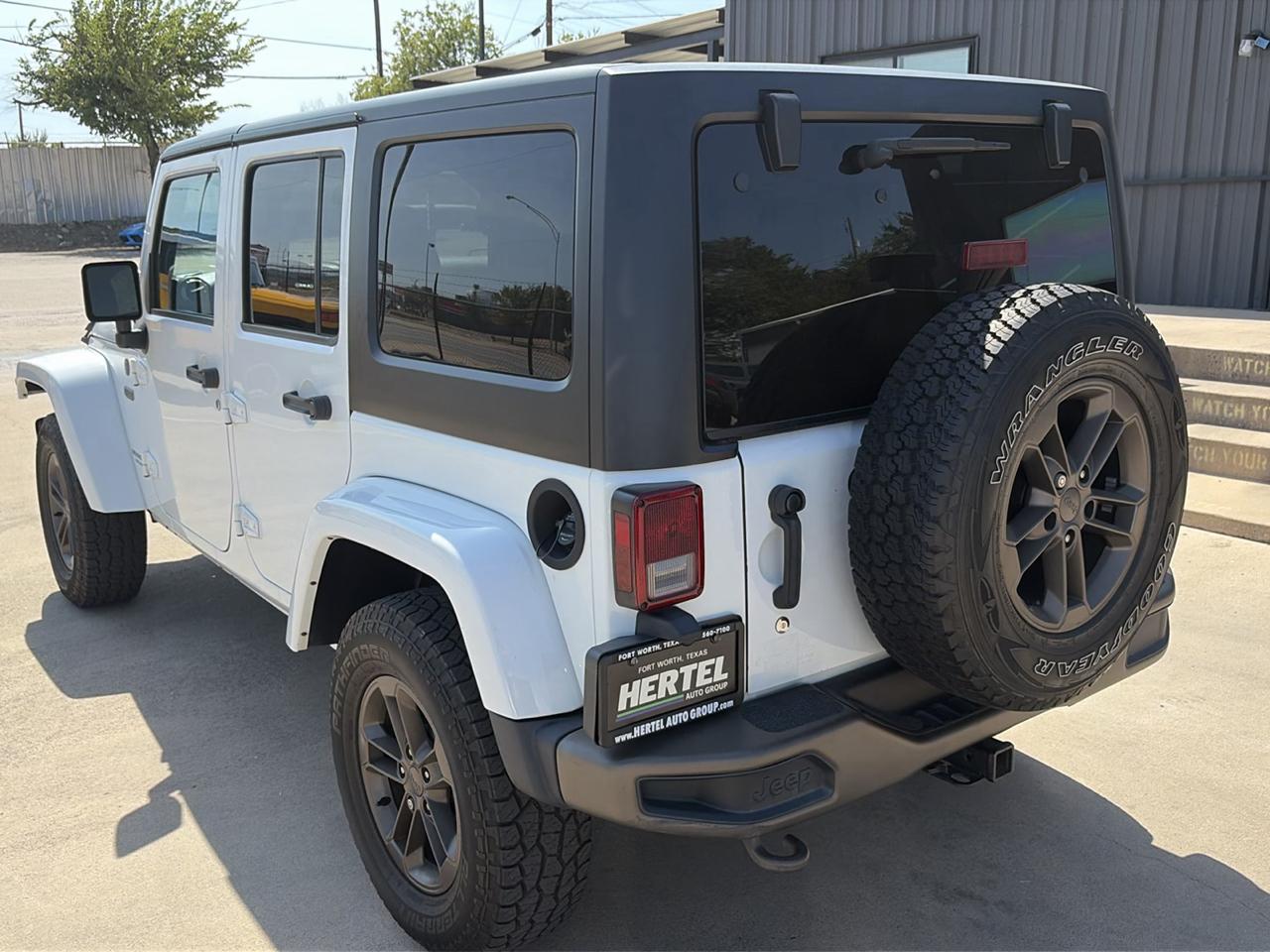 Jeep Wrangler Unlimited Sahara 4WD 2017