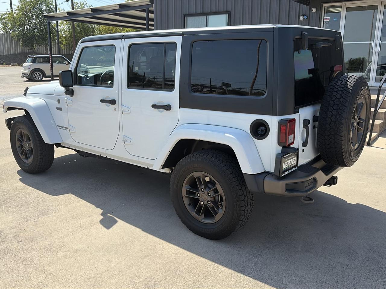 Jeep Wrangler Unlimited Sahara 4WD 2017