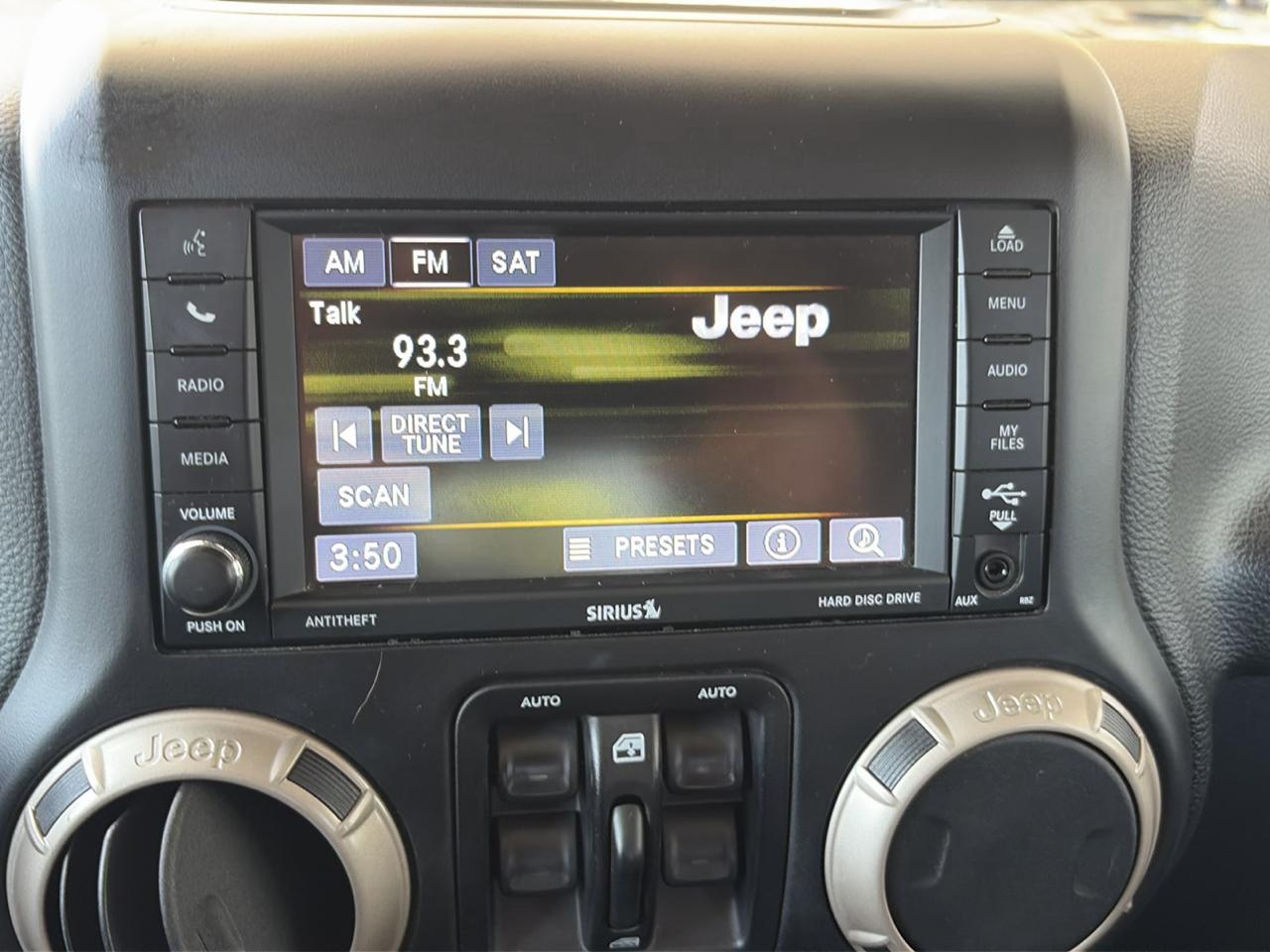 Jeep Wrangler Unlimited Sahara 4WD 2017