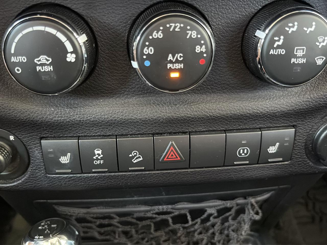 Jeep Wrangler Unlimited Sahara 4WD 2017