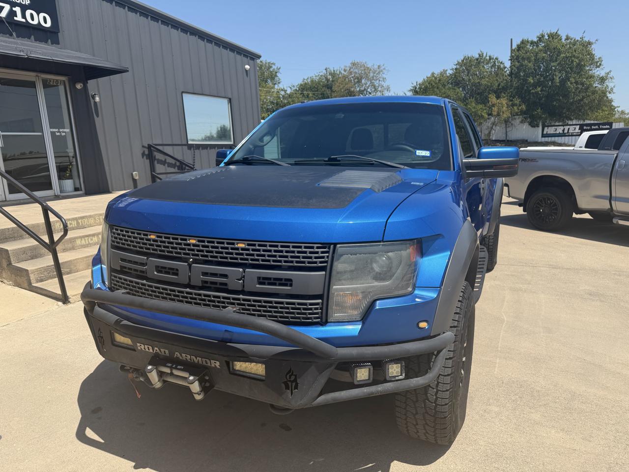 Ford F-150 SVT Raptor SuperCrew 5.5-ft. Bed 4WD 2013
