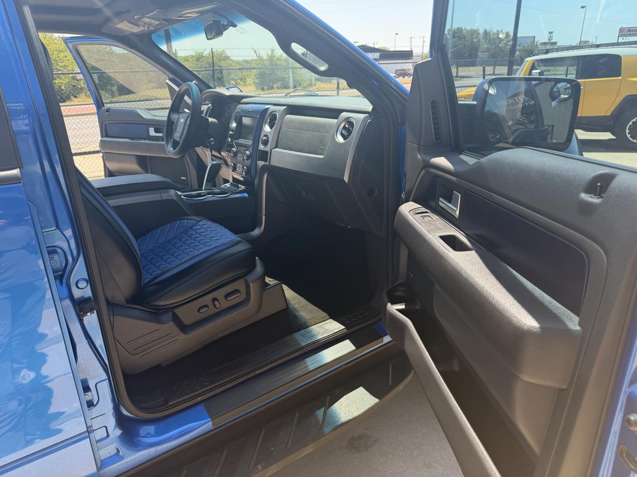 Ford F-150 SVT Raptor SuperCrew 5.5-ft. Bed 4WD 2013