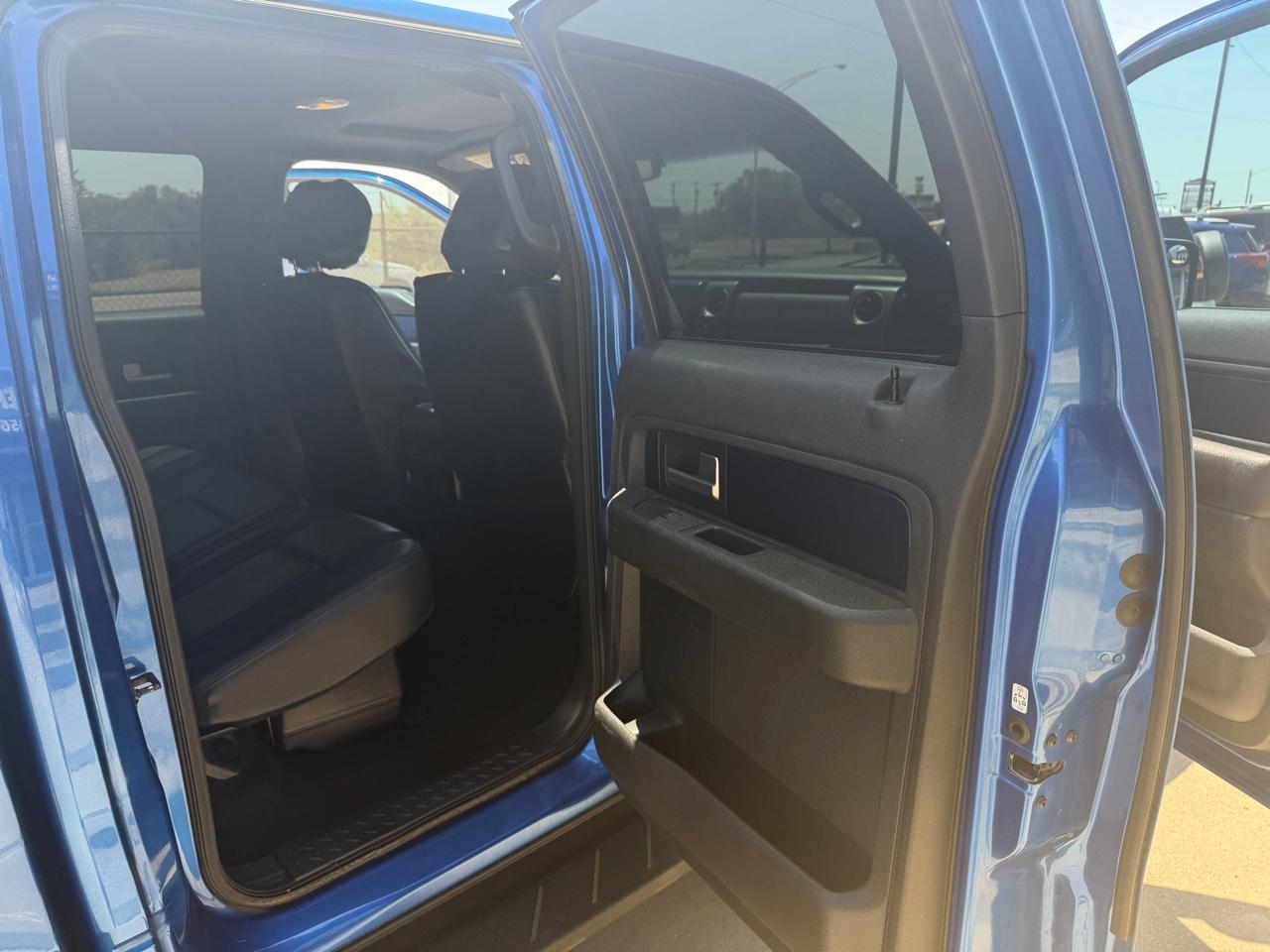 Ford F-150 SVT Raptor SuperCrew 5.5-ft. Bed 4WD 2013