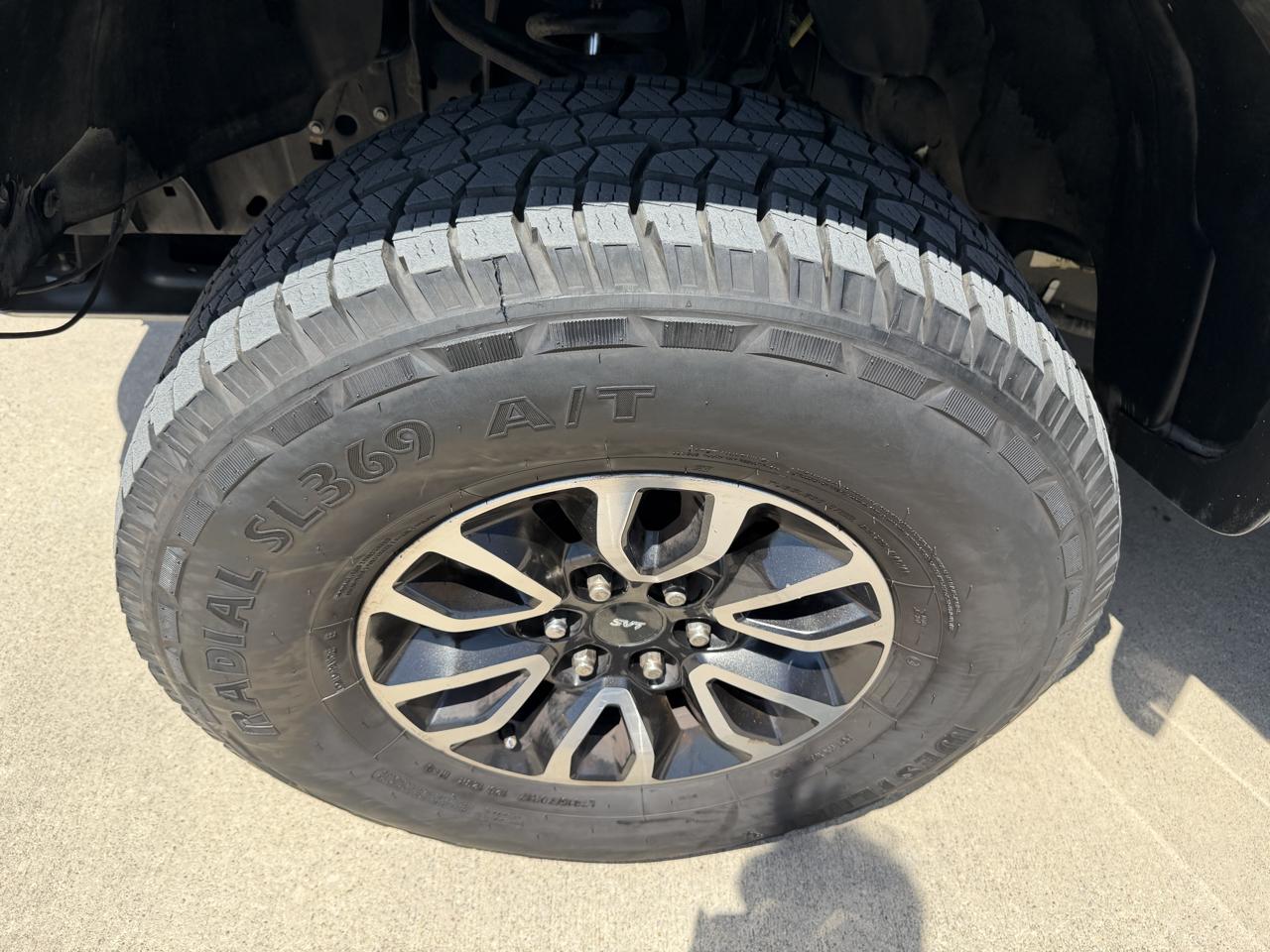 Ford F-150 SVT Raptor SuperCrew 5.5-ft. Bed 4WD 2013