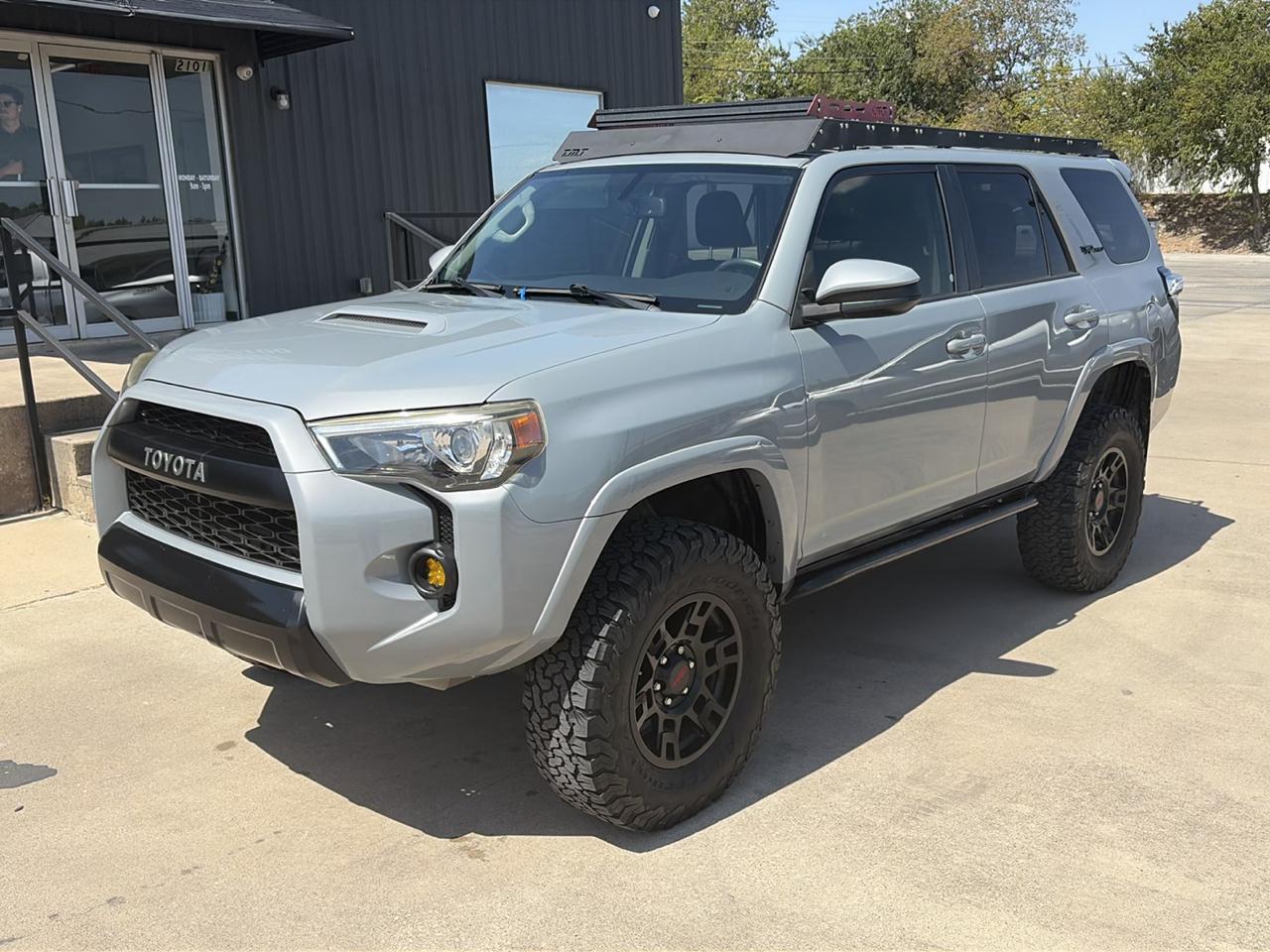 Toyota 4Runner 4WD 4dr V6 TRD Pro (Natl) 2017