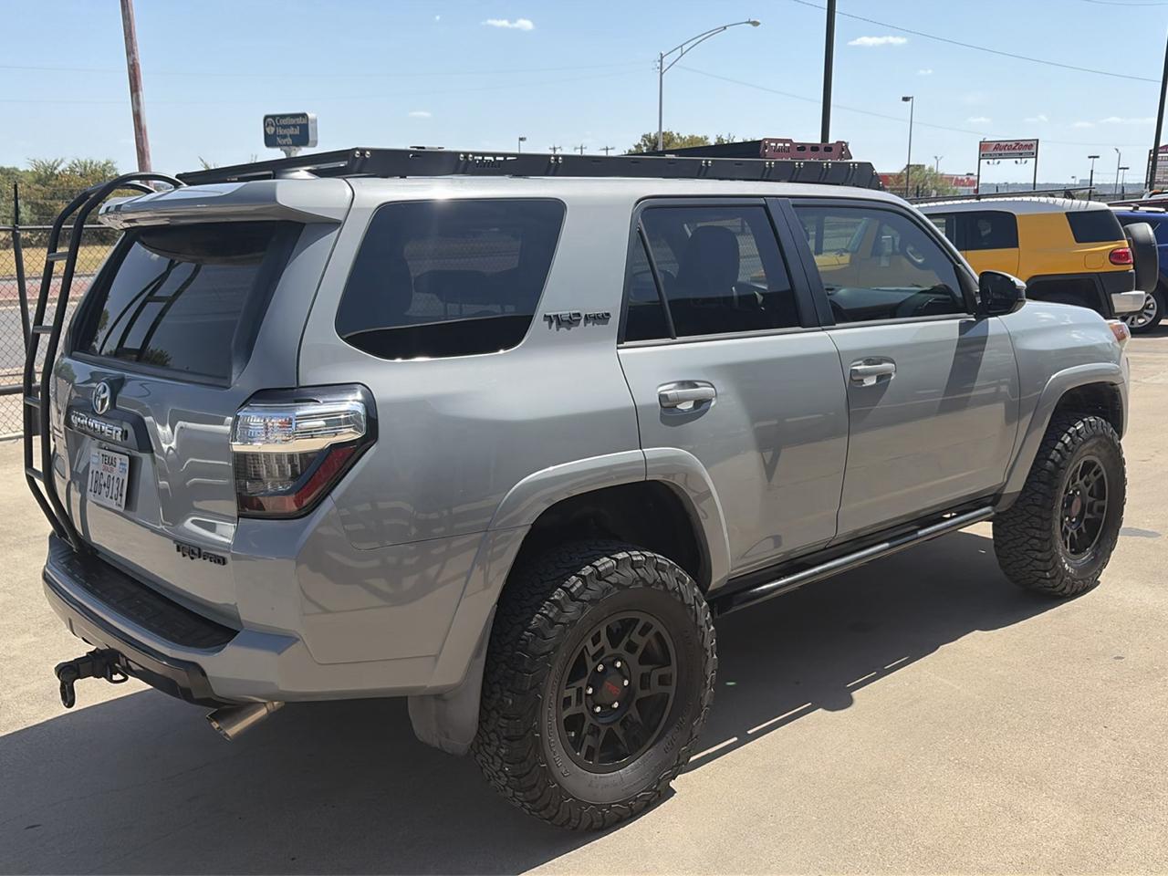 Toyota 4Runner 4WD 4dr V6 TRD Pro (Natl) 2017