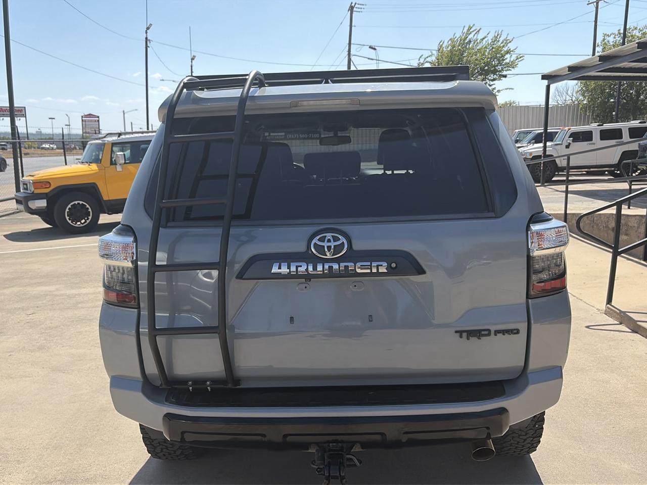 Toyota 4Runner 4WD 4dr V6 TRD Pro (Natl) 2017