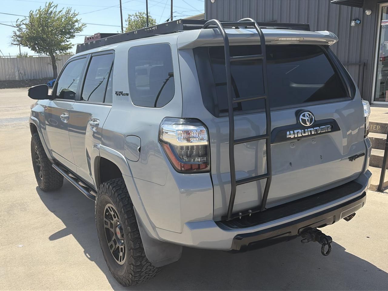 Toyota 4Runner 4WD 4dr V6 TRD Pro (Natl) 2017