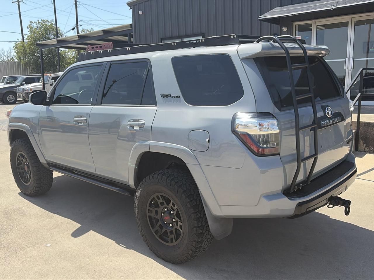 Toyota 4Runner 4WD 4dr V6 TRD Pro (Natl) 2017