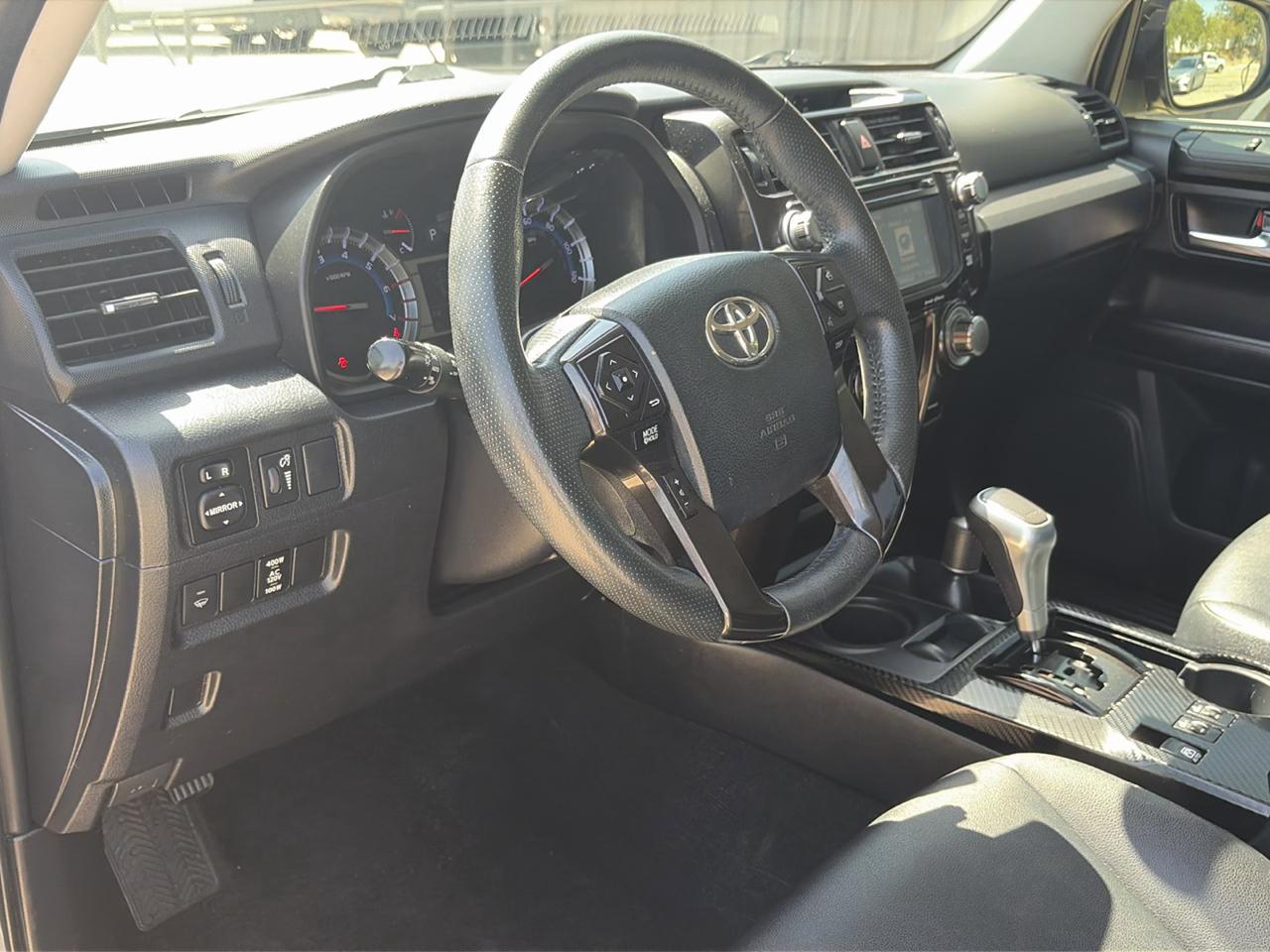 Toyota 4Runner 4WD 4dr V6 TRD Pro (Natl) 2017