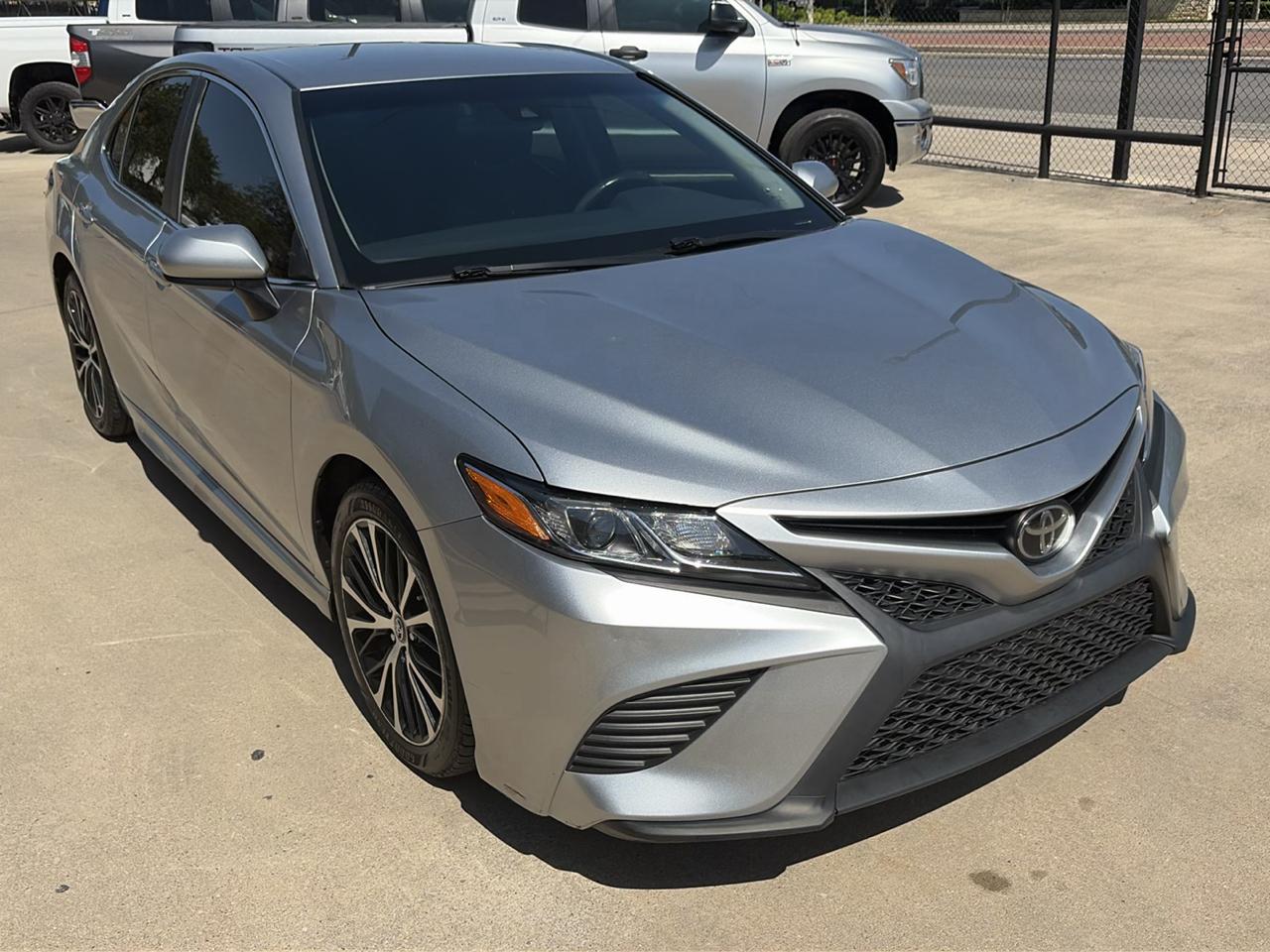 Toyota Camry 4dr Sdn I4 Auto SE (Natl) 2018