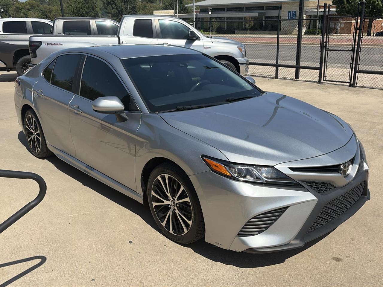 Toyota Camry 4dr Sdn I4 Auto SE (Natl) 2018