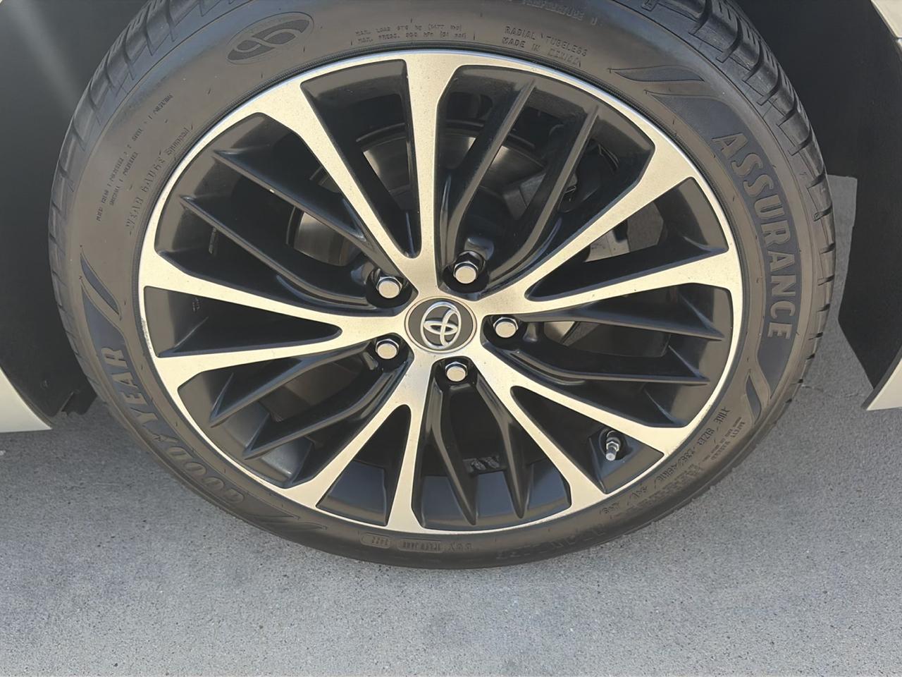 Toyota Camry 4dr Sdn I4 Auto SE (Natl) 2018