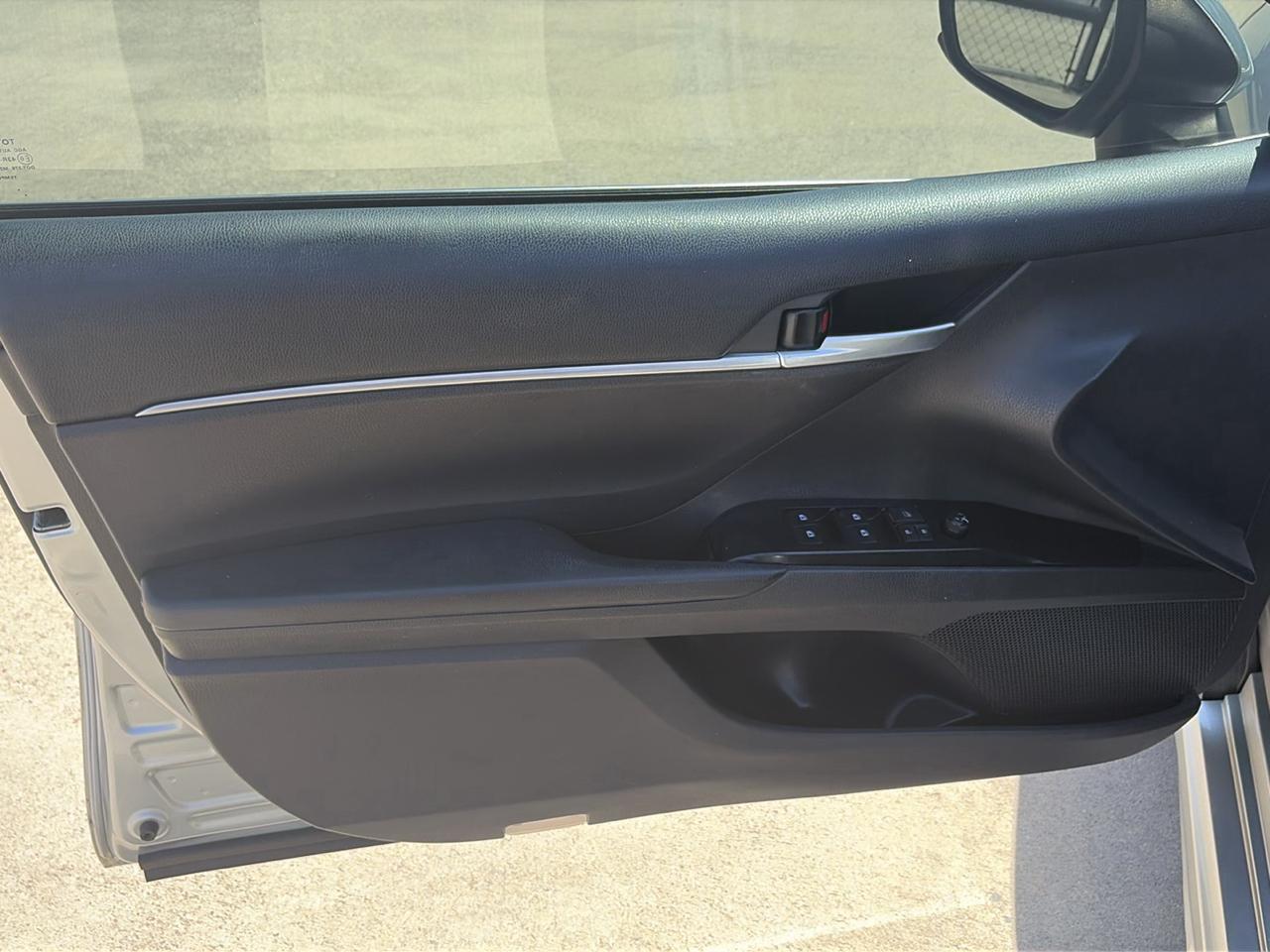 Toyota Camry 4dr Sdn I4 Auto SE (Natl) 2018