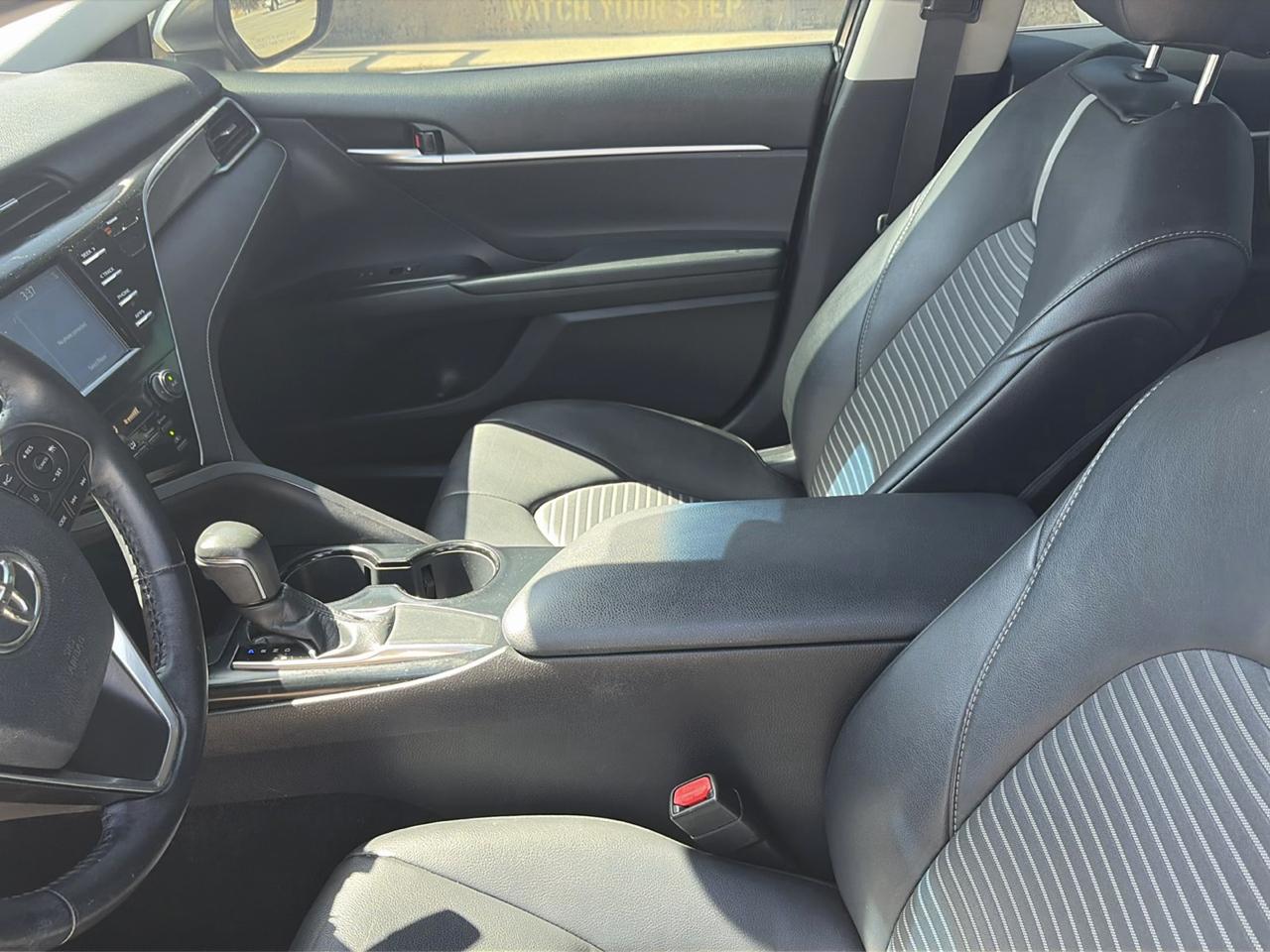 Toyota Camry 4dr Sdn I4 Auto SE (Natl) 2018