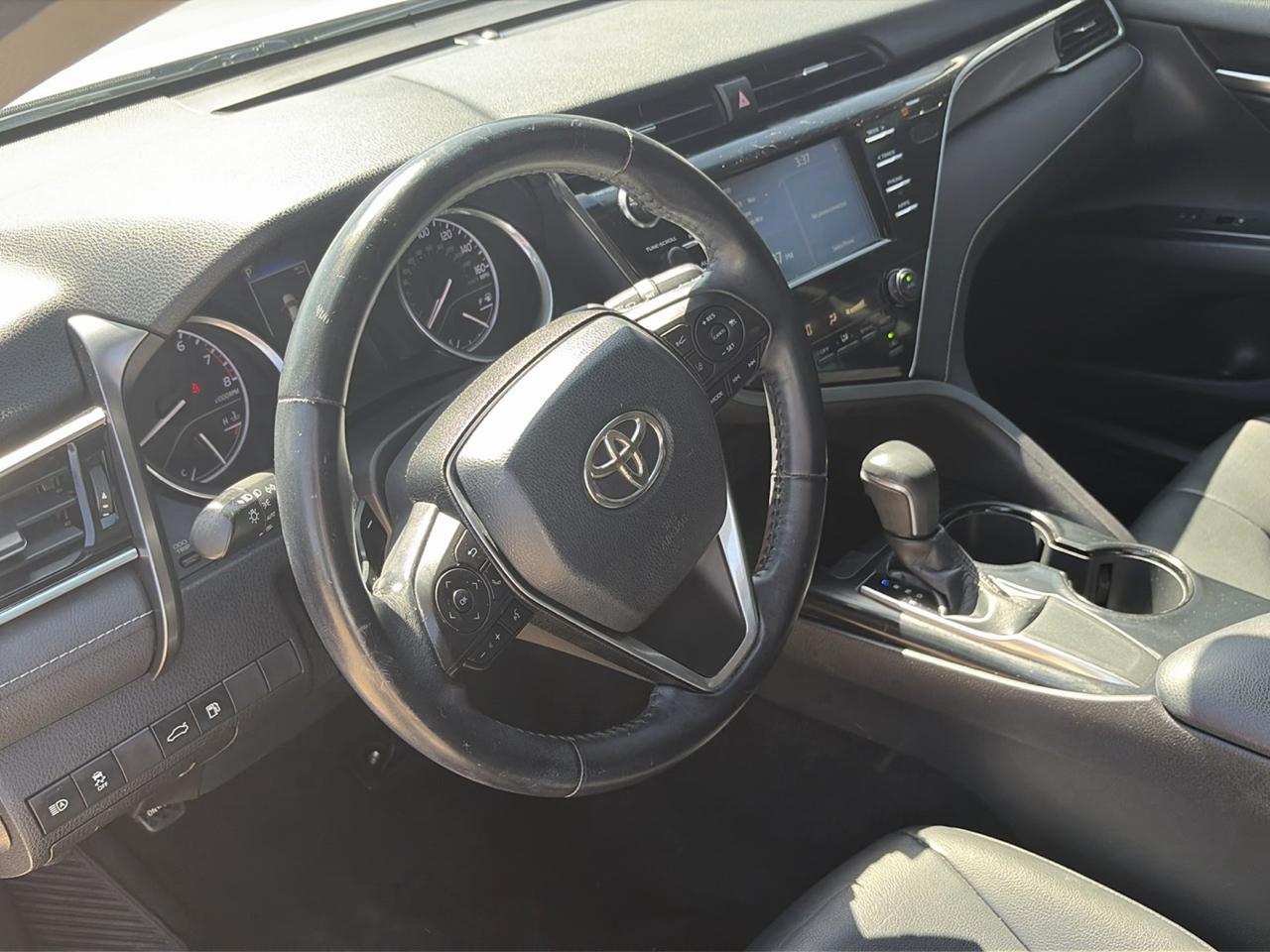 Toyota Camry 4dr Sdn I4 Auto SE (Natl) 2018