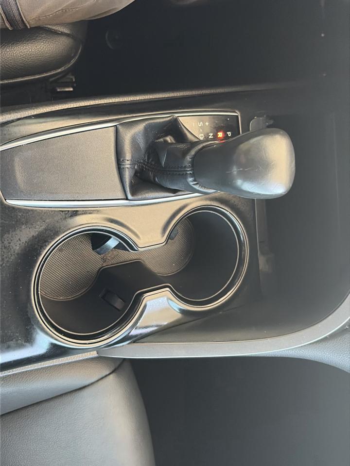 Toyota Camry 4dr Sdn I4 Auto SE (Natl) 2018