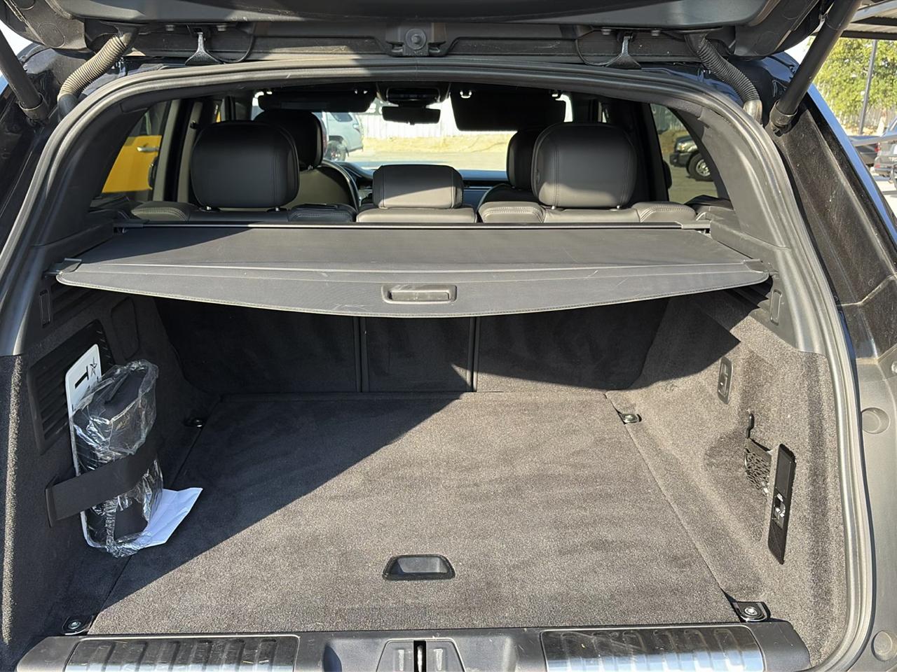 Land Rover Range Rover Sport P400 Dynamic 2024