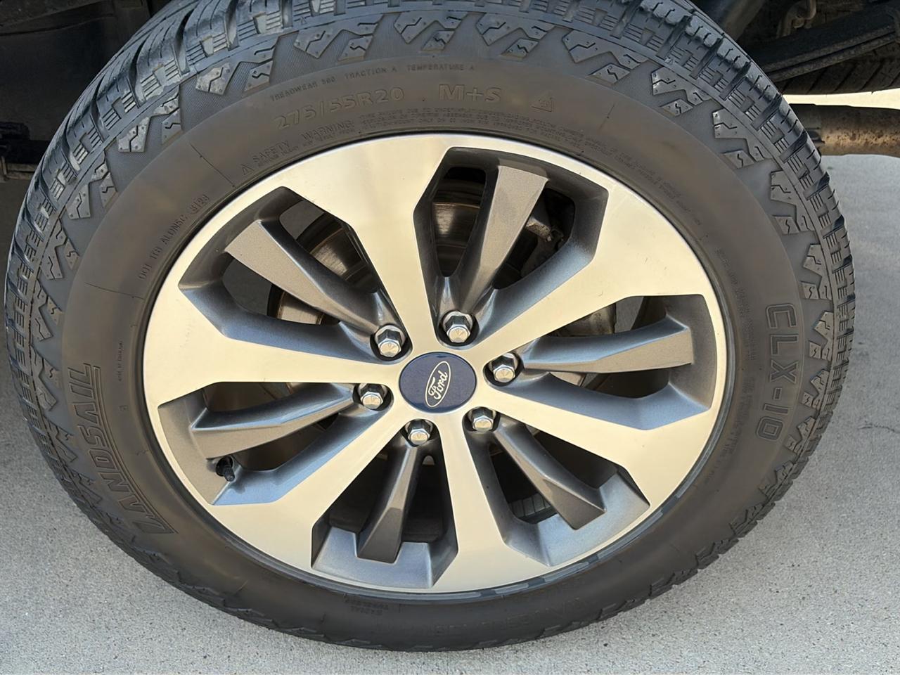 Ford F-150 4WD SuperCrew 145" STX 2019