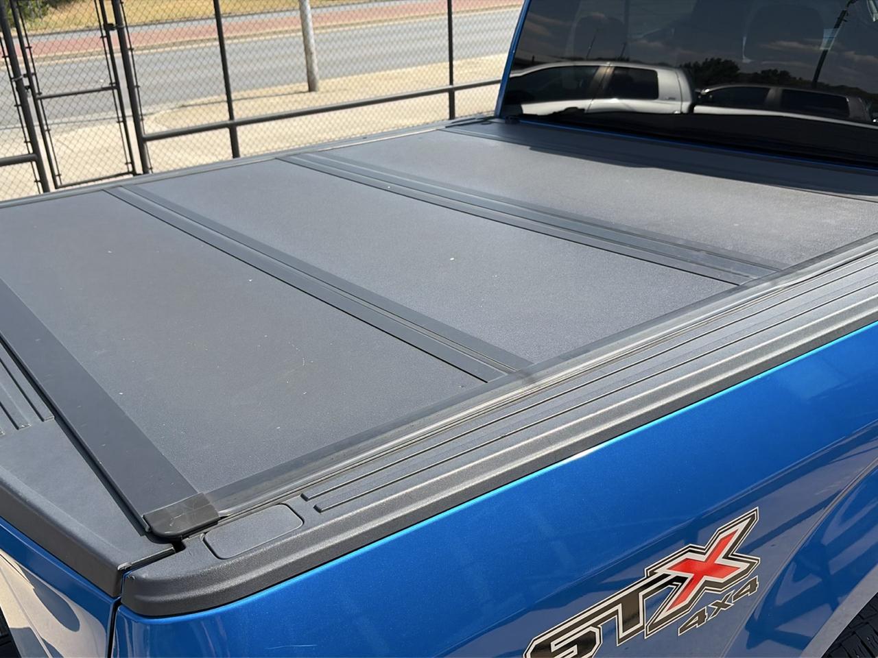 Ford F-150 4WD SuperCrew 145" STX 2019