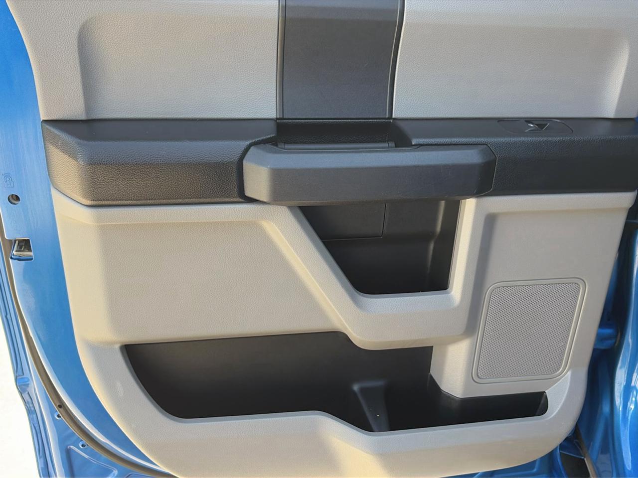 Ford F-150 4WD SuperCrew 145" STX 2019