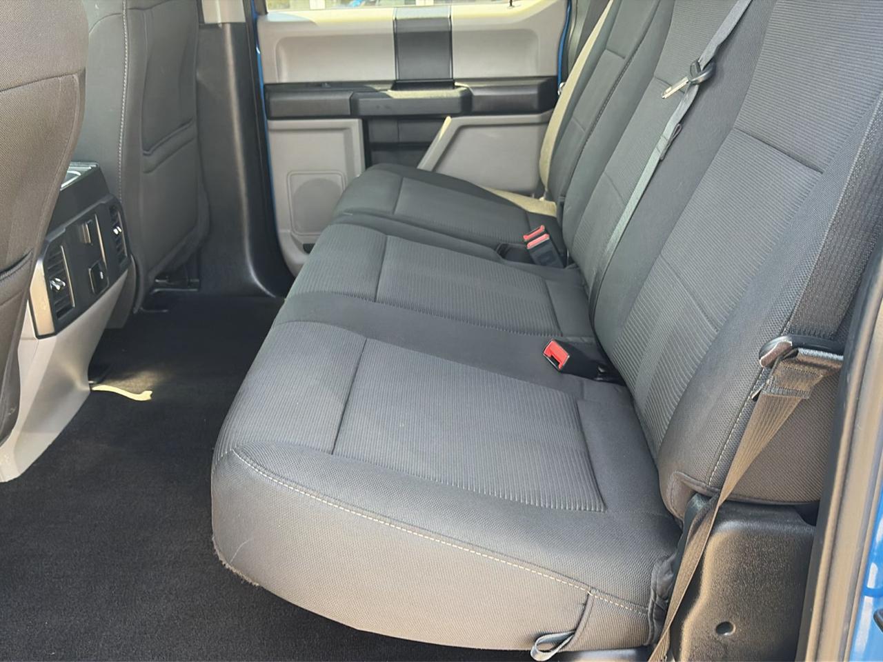 Ford F-150 4WD SuperCrew 145" STX 2019