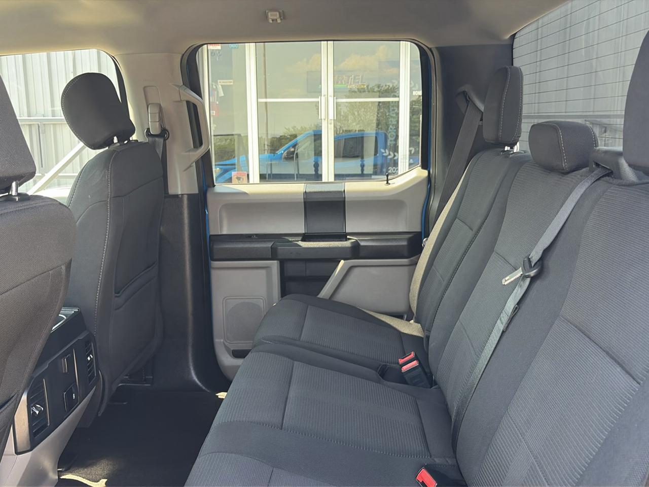 Ford F-150 4WD SuperCrew 145" STX 2019