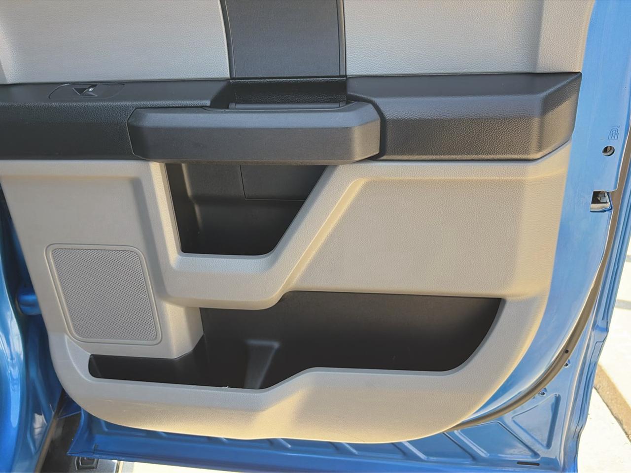 Ford F-150 4WD SuperCrew 145" STX 2019