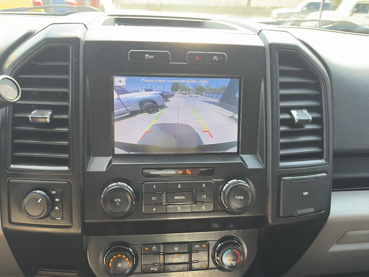 Ford F-150 4WD SuperCrew 145" STX 2019