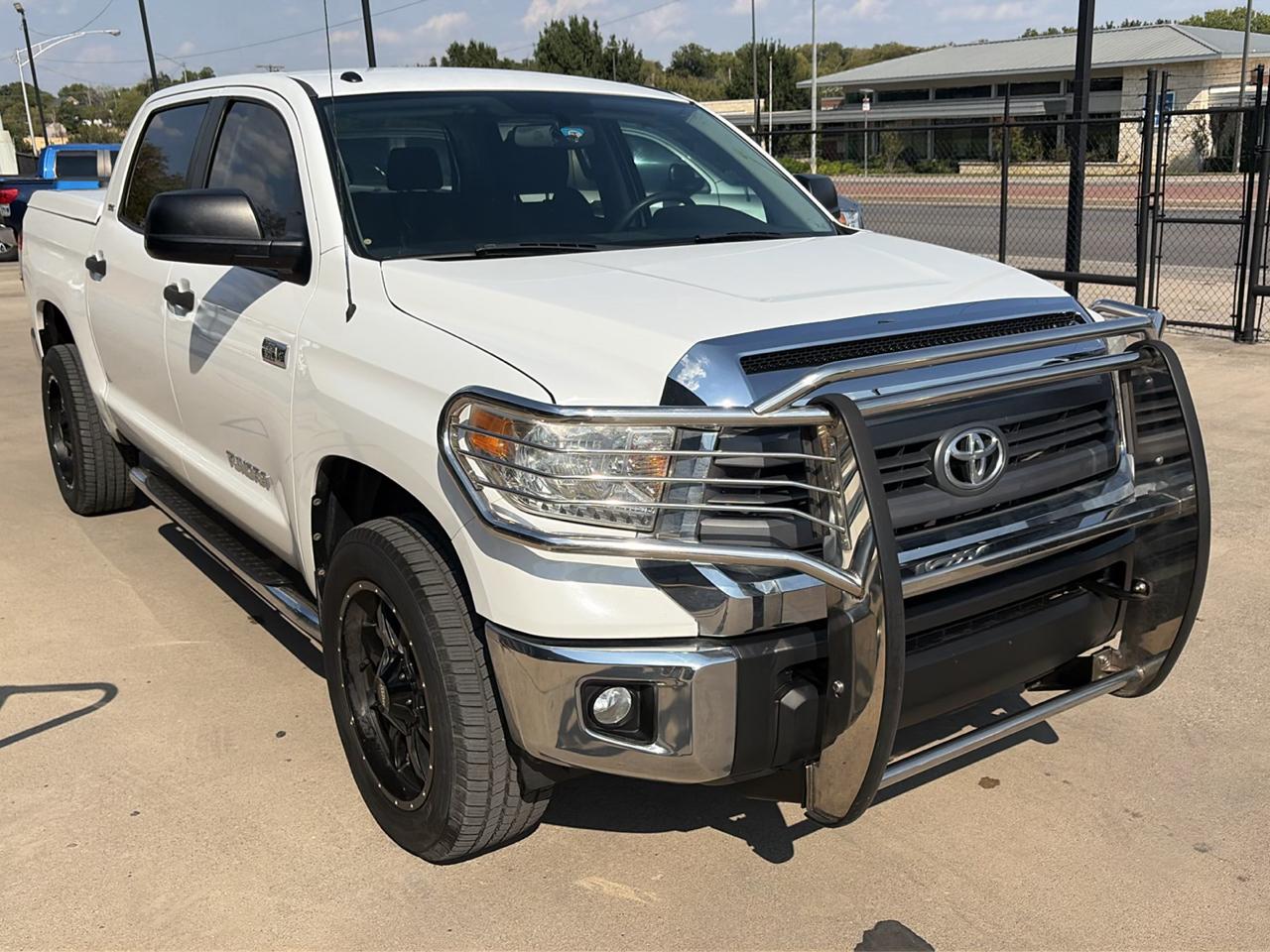 Toyota Tundra SR5 5.7L V8 CrewMax 2WD 2014