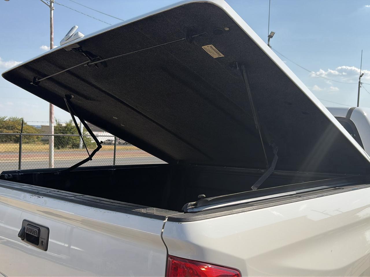 Toyota Tundra SR5 5.7L V8 CrewMax 2WD 2014
