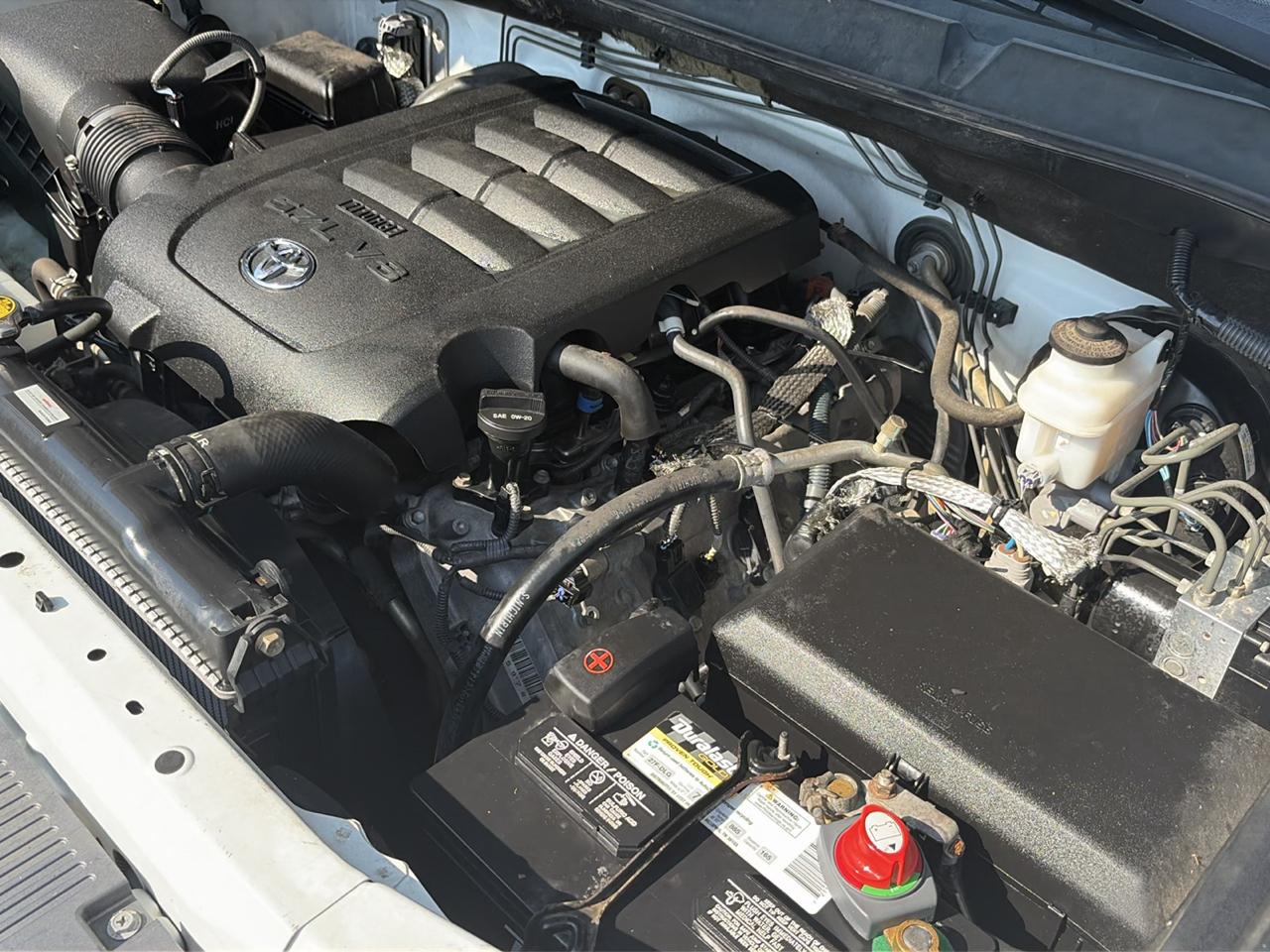 Toyota Tundra SR5 5.7L V8 CrewMax 2WD 2014