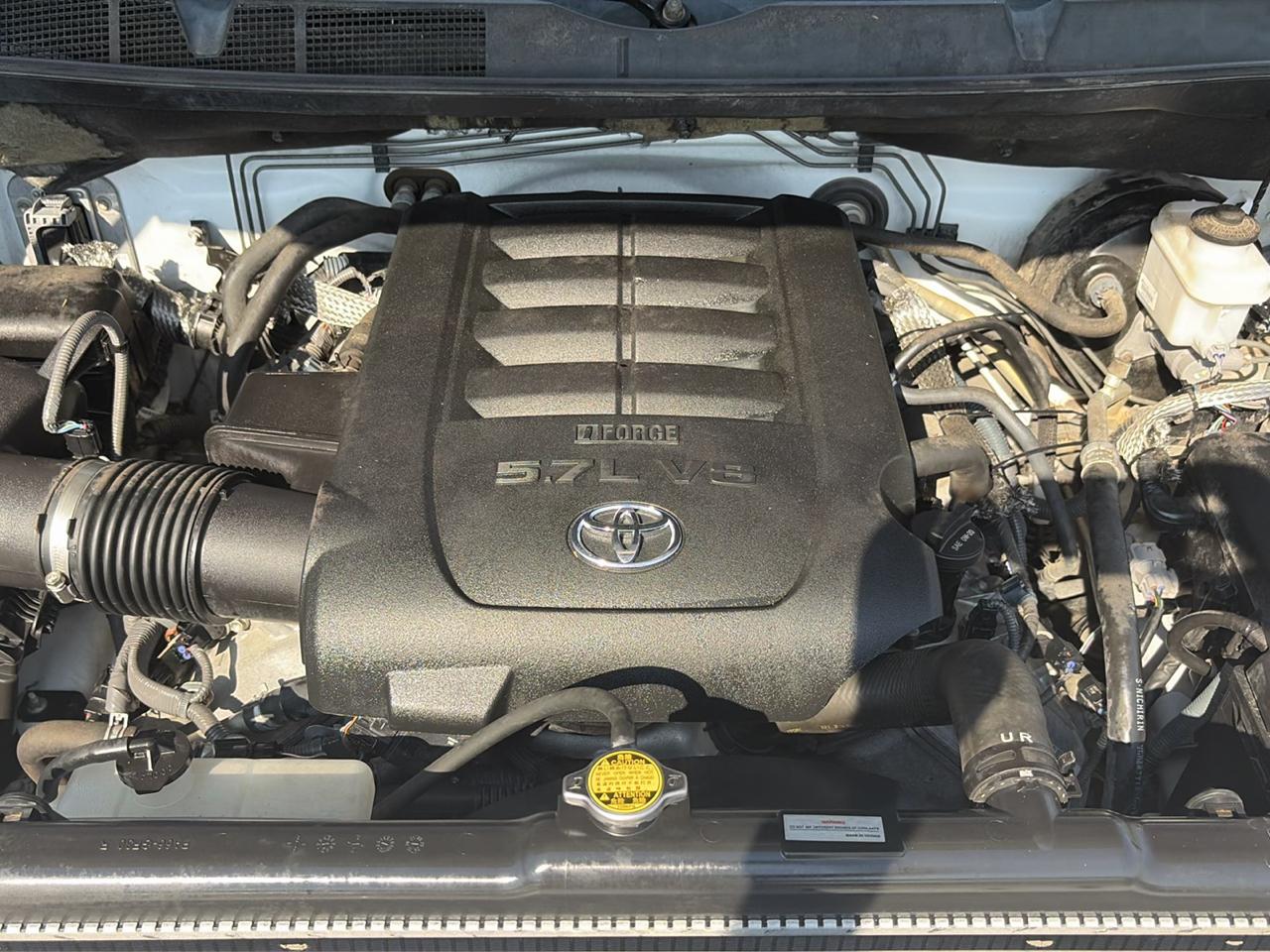 Toyota Tundra SR5 5.7L V8 CrewMax 2WD 2014