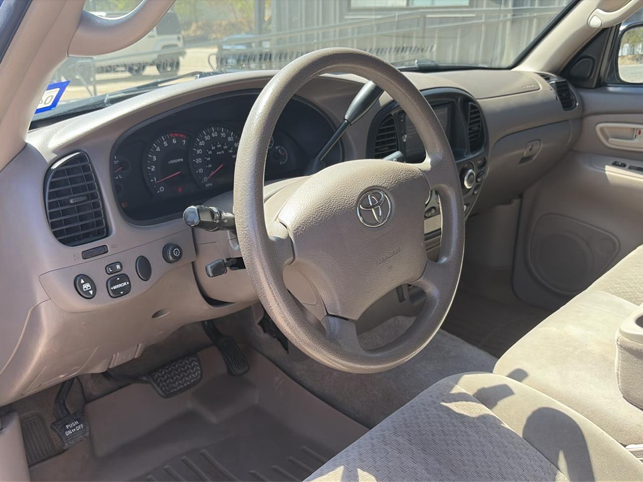 Toyota Tundra DoubleCab V8 DW (Natl) 2005