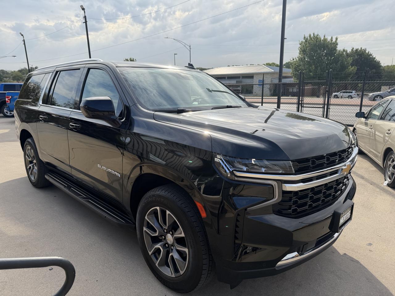 Chevrolet Suburban LS 2021