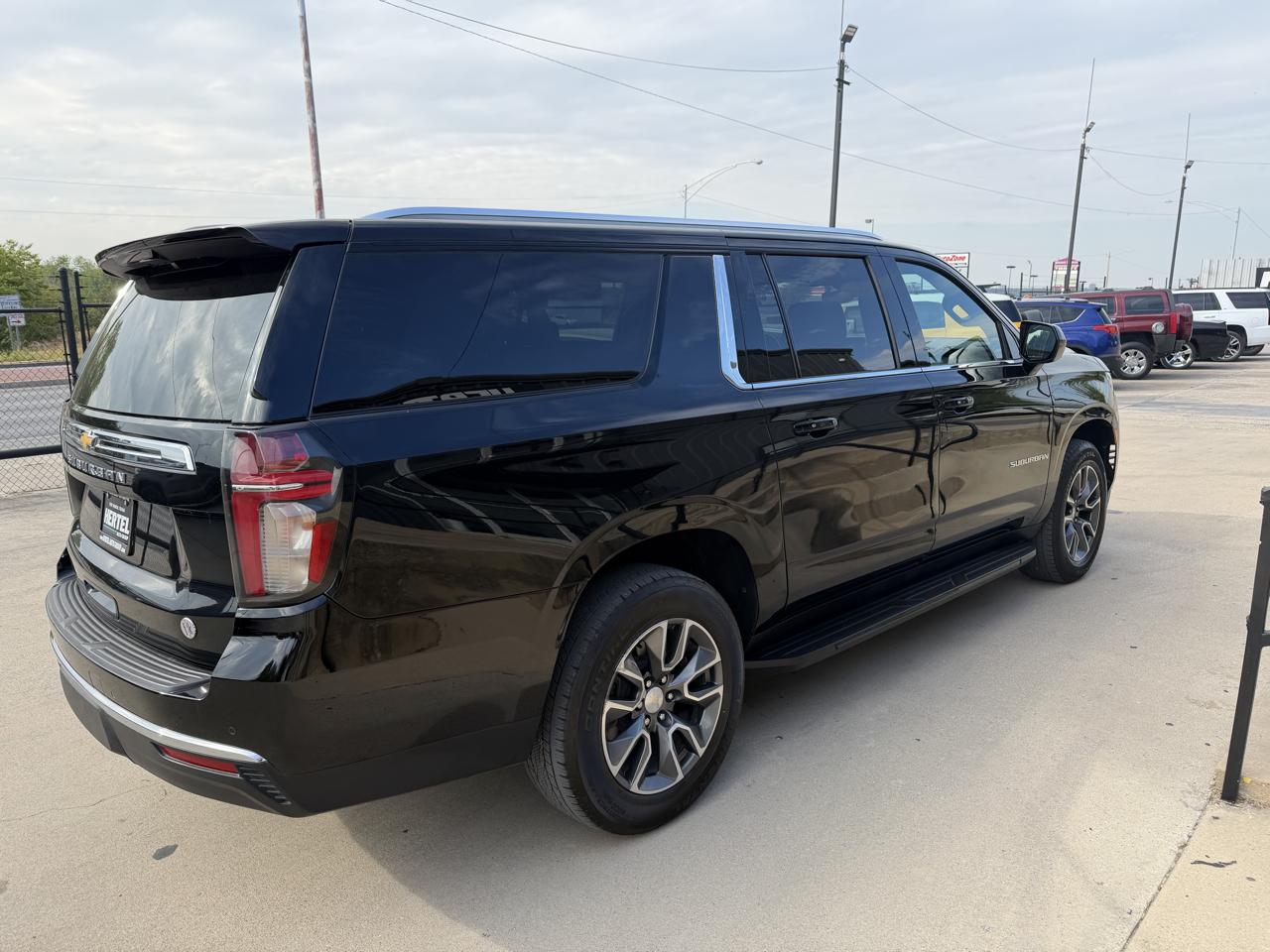 Chevrolet Suburban LS 2021
