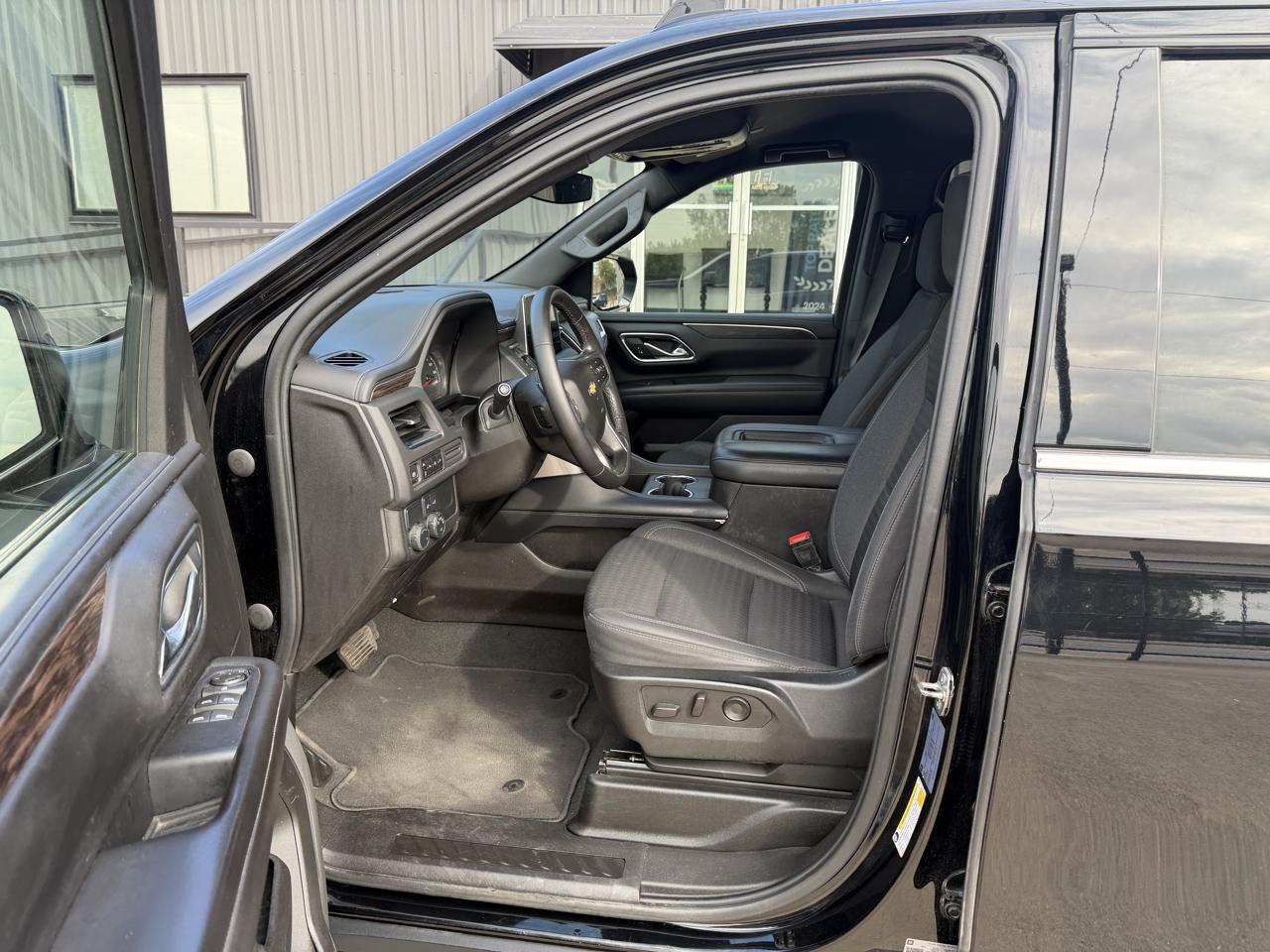 Chevrolet Suburban LS 2021