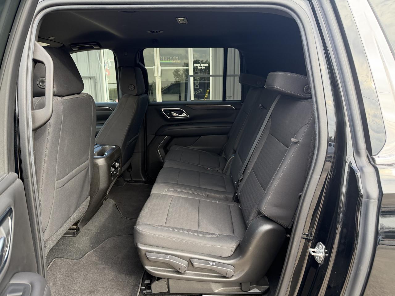 Chevrolet Suburban LS 2021