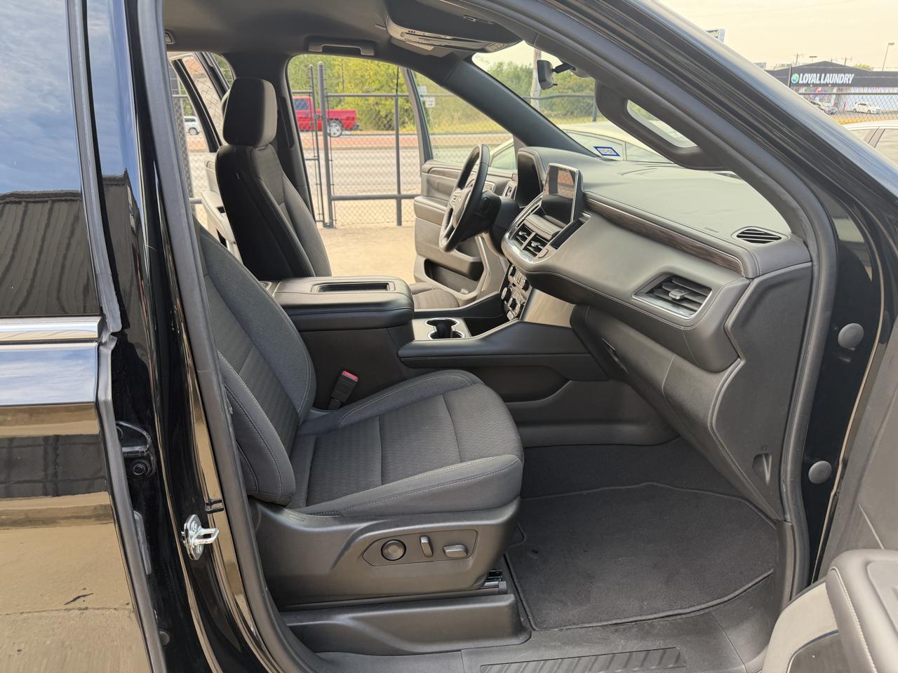 Chevrolet Suburban LS 2021