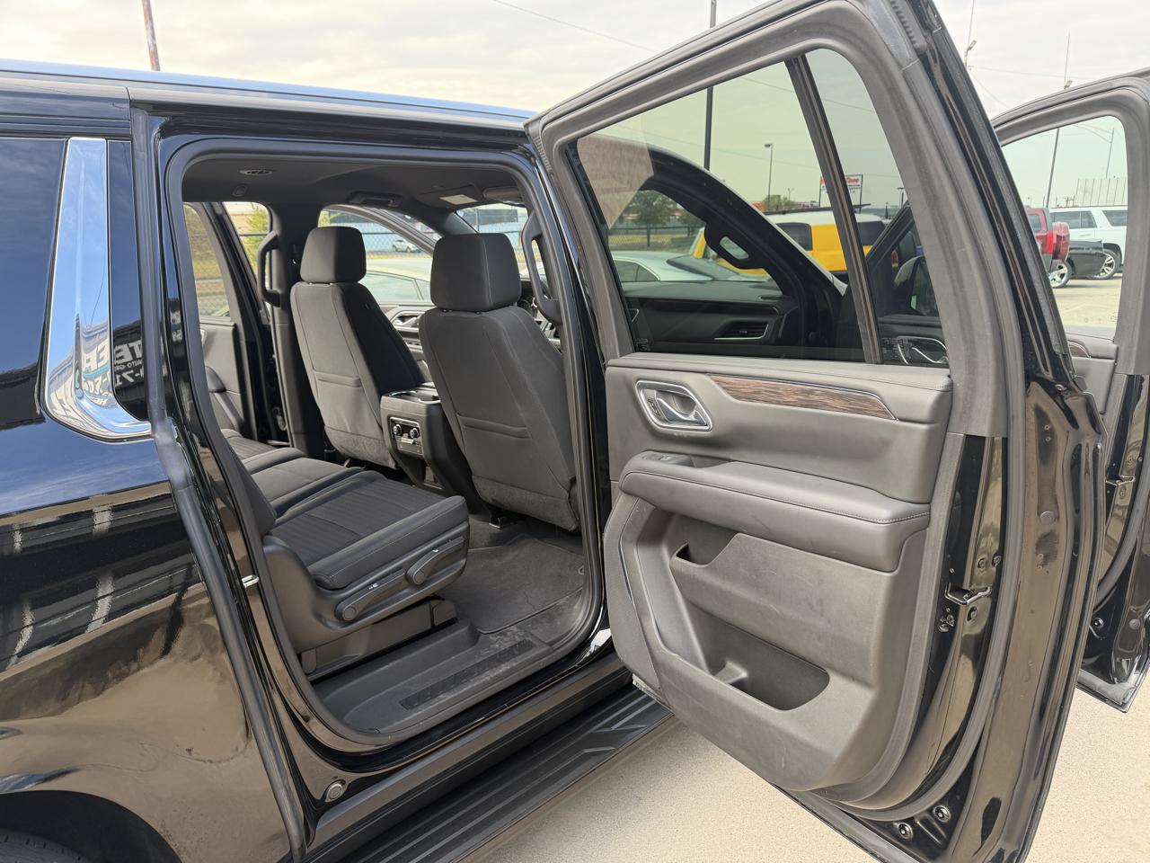 Chevrolet Suburban LS 2021