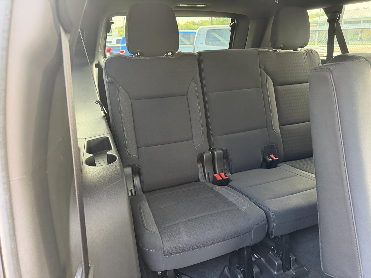 Chevrolet Suburban LS 2021