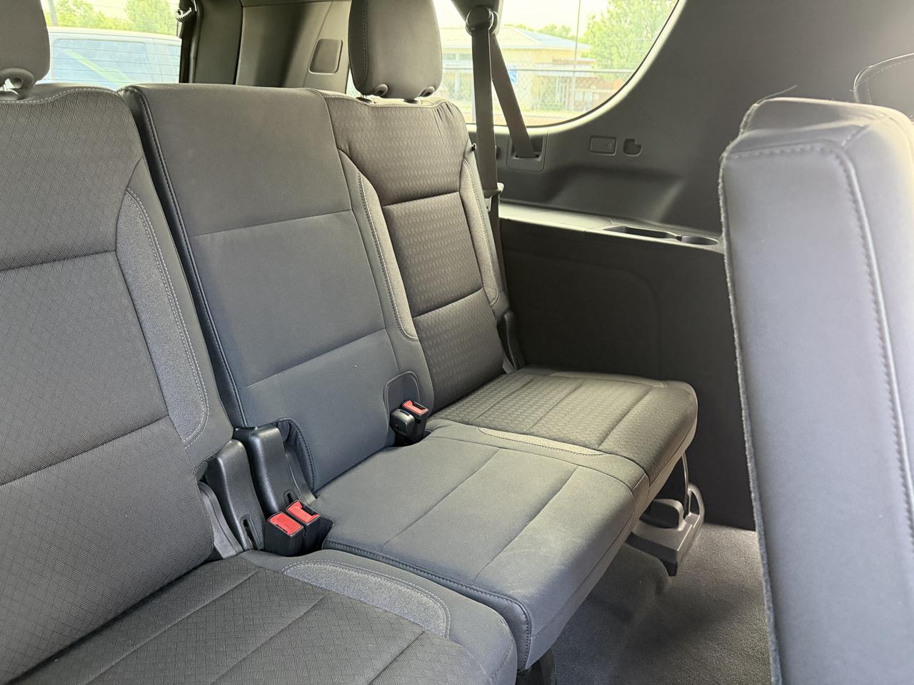 Chevrolet Suburban LS 2021