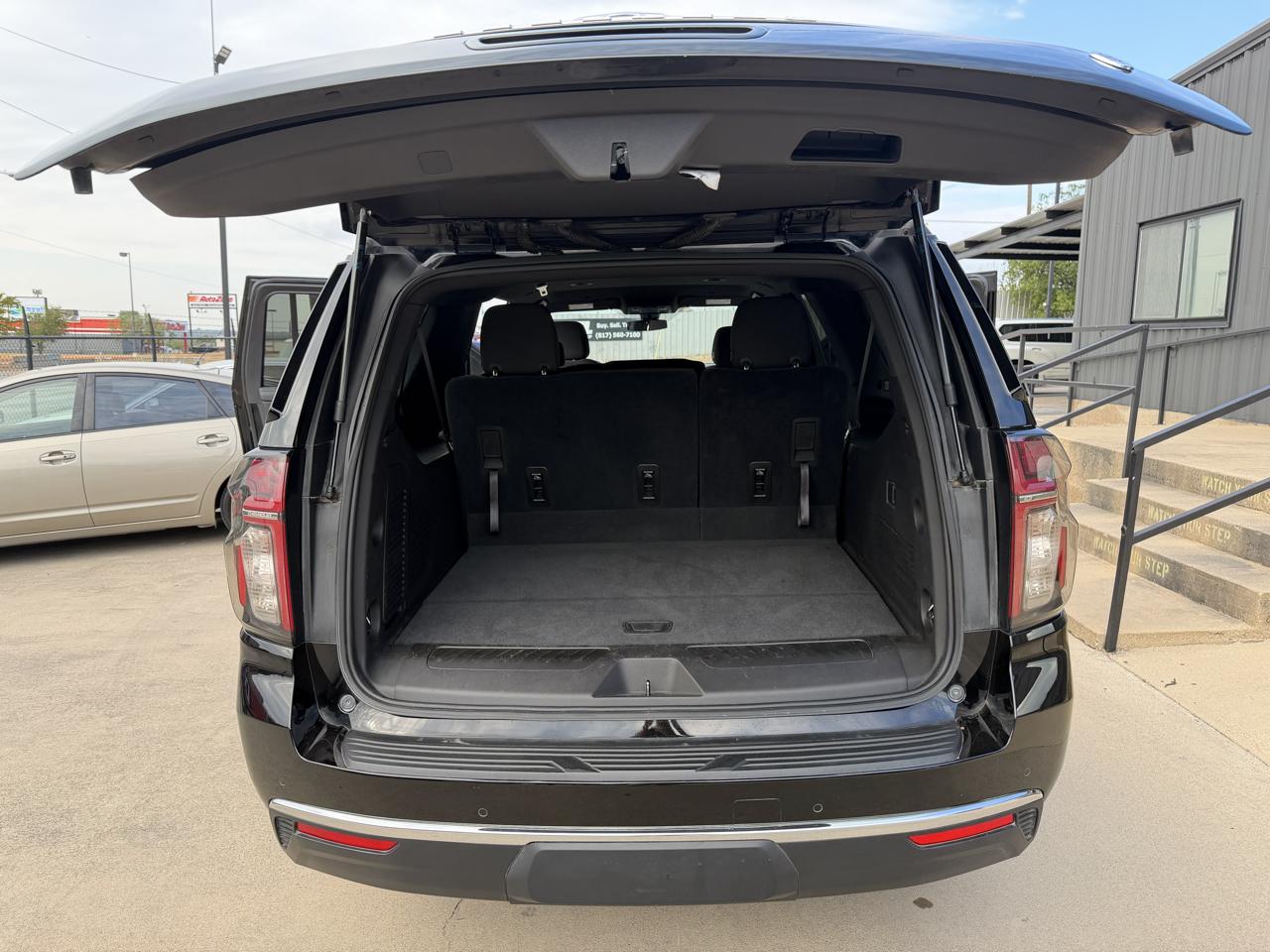 Chevrolet Suburban LS 2021