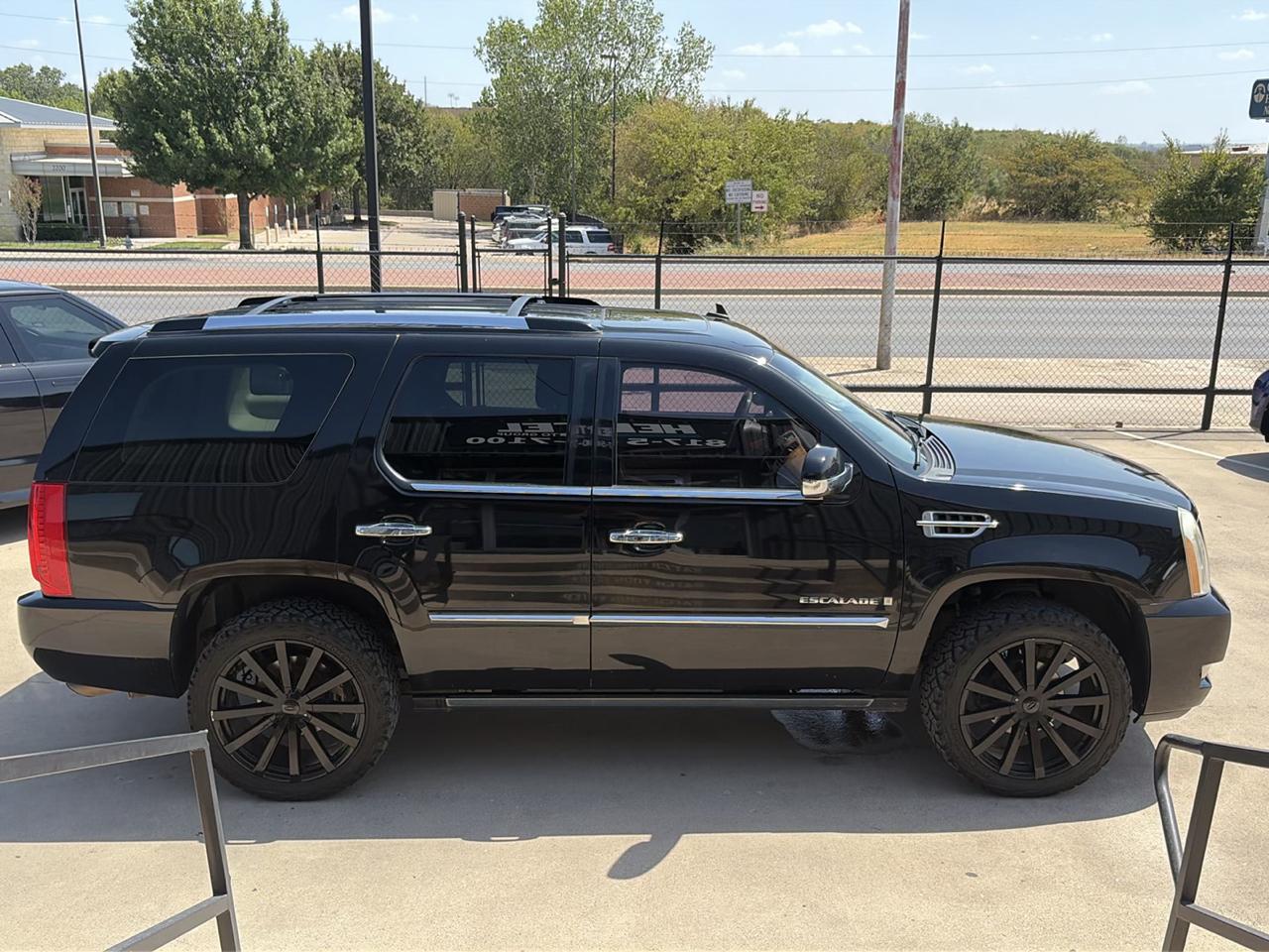 Cadillac Escalade AWD Platinum Edition 2009